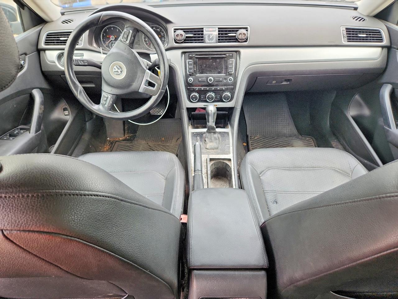 2012 Volkswagen Passat Se Black vin: 1VWBP7A35CC009816