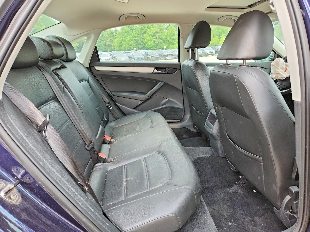 2012 Volkswagen Passat Se Blue vin: 1VWBP7A35CC087805
