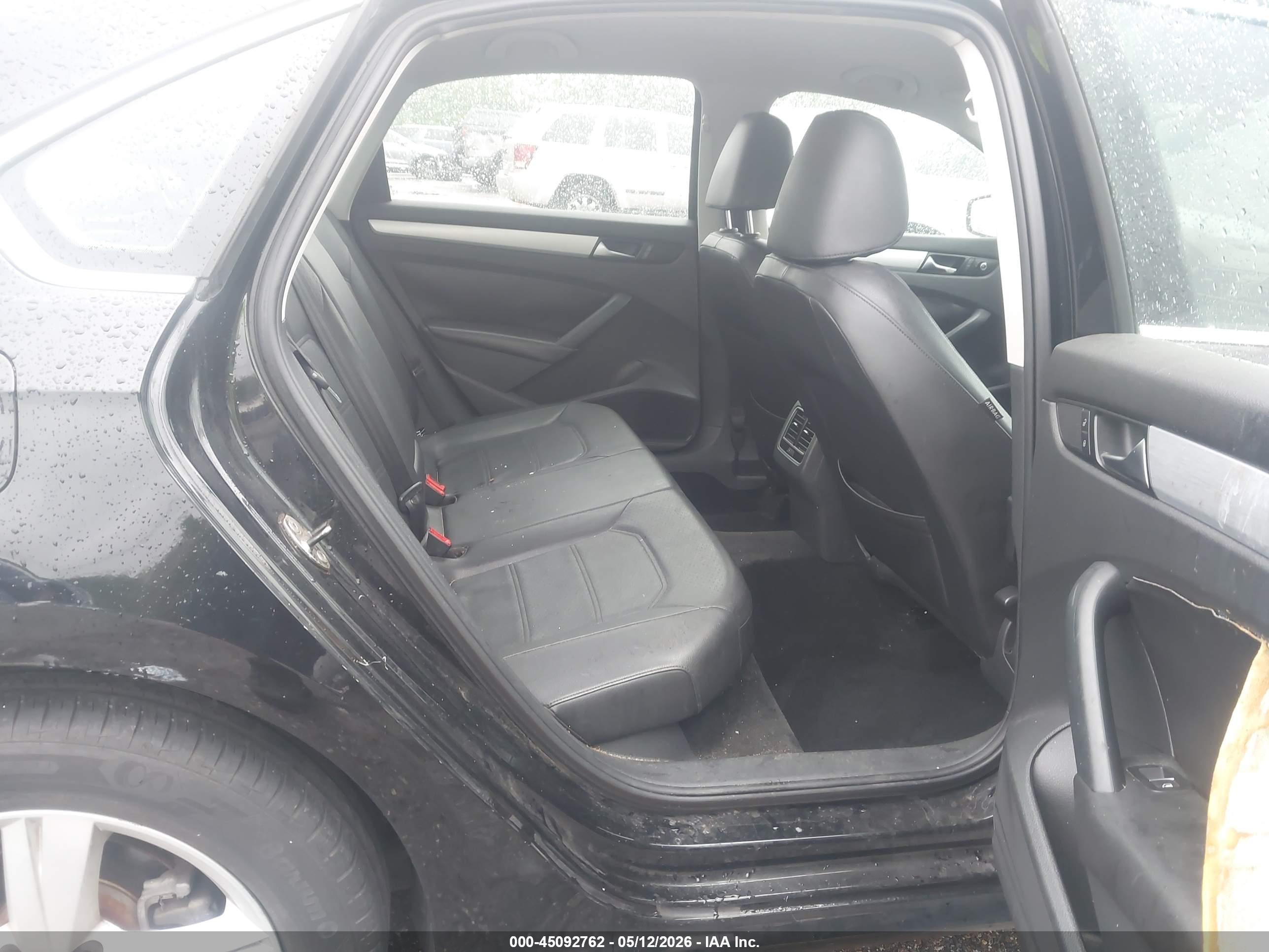 2013 Volkswagen Passat 2.5l Se Black vin: 1VWBP7A35DC003502