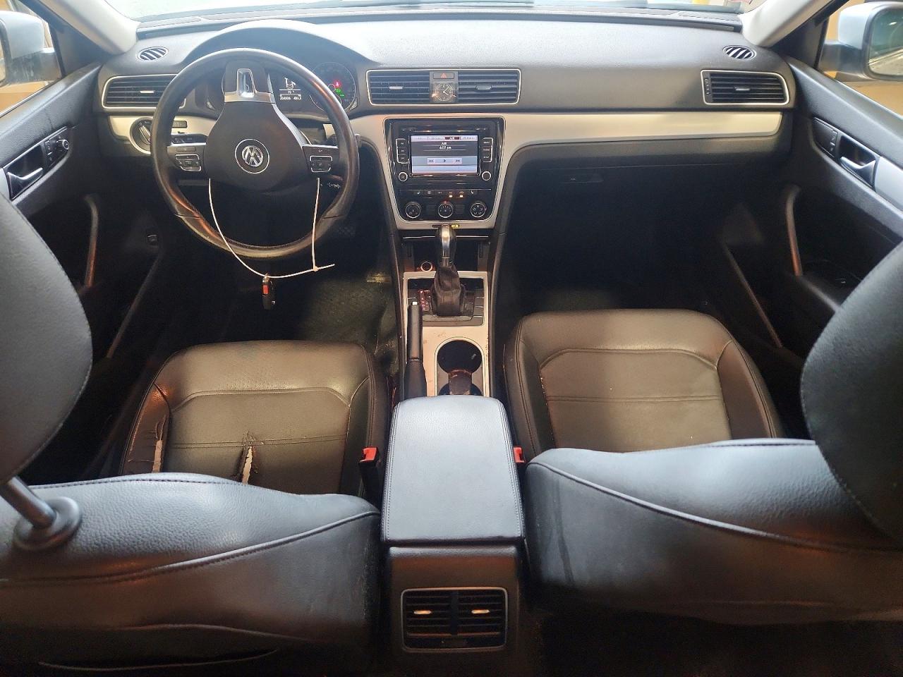 2013 Volkswagen Passat Se Silver vin: 1VWBP7A35DC015794