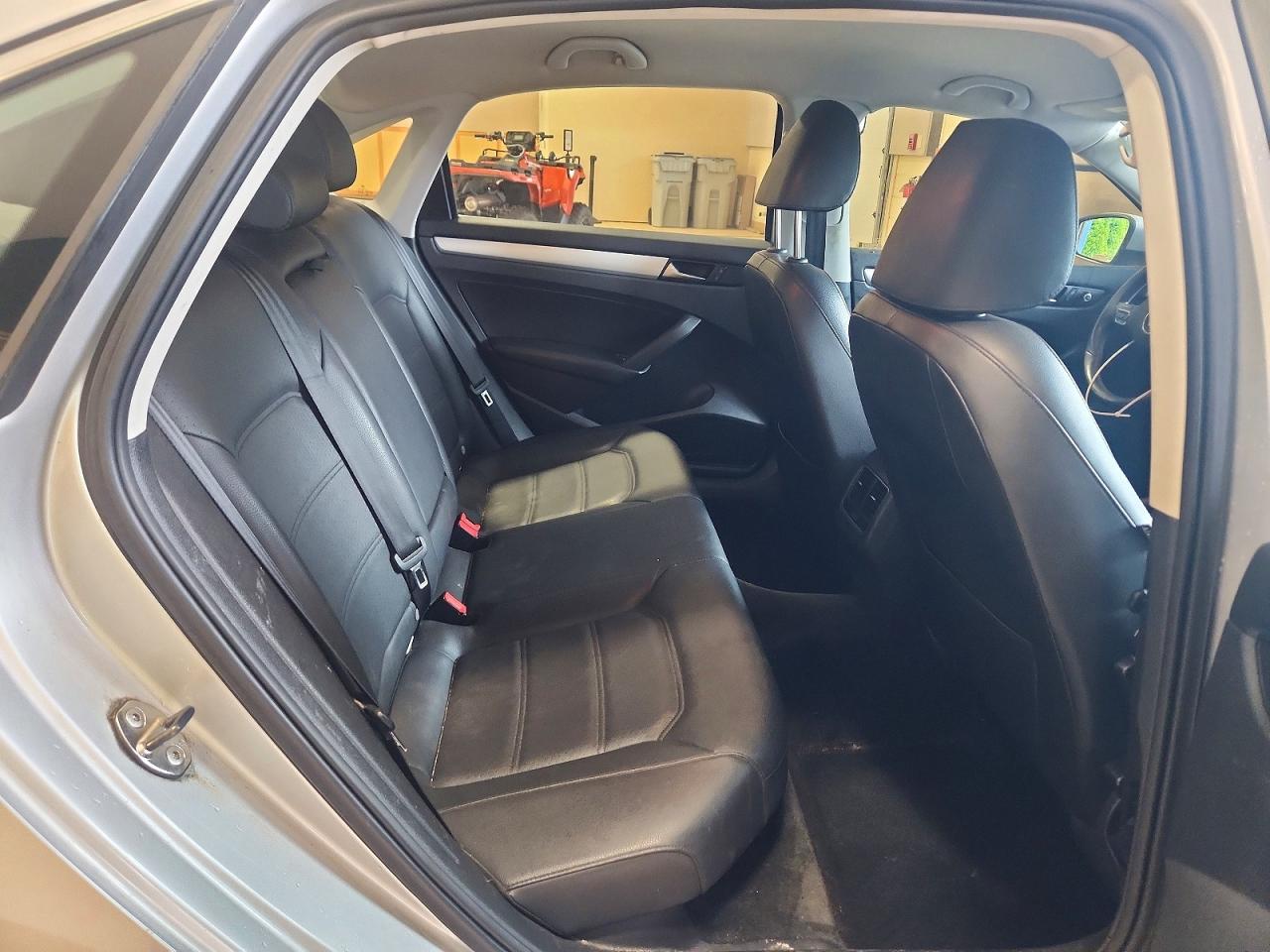2013 Volkswagen Passat Se Silver vin: 1VWBP7A35DC015794