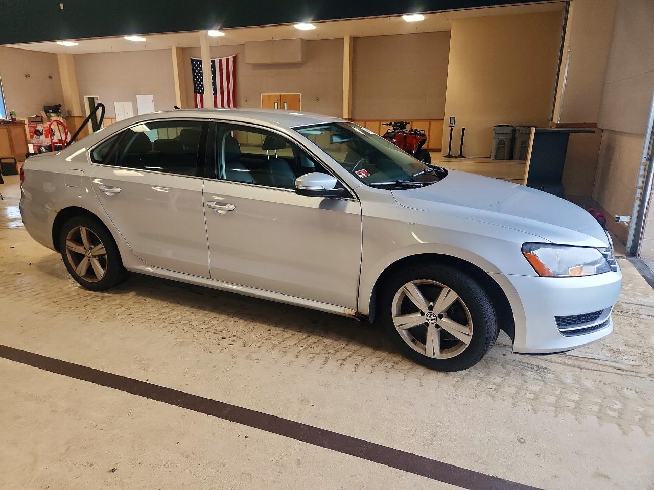 2013 Volkswagen Passat Se Silver vin: 1VWBP7A35DC015794