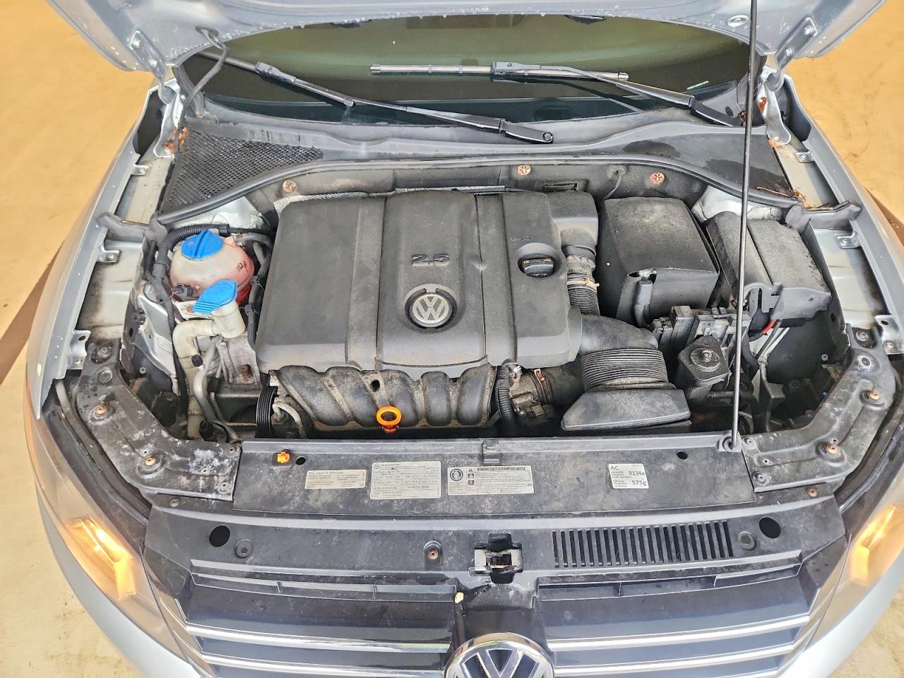 2013 Volkswagen Passat Se Silver vin: 1VWBP7A35DC015794