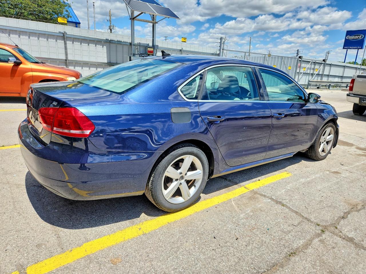 2013 Volkswagen Passat Se Синий vin: 1VWBP7A35DC037486