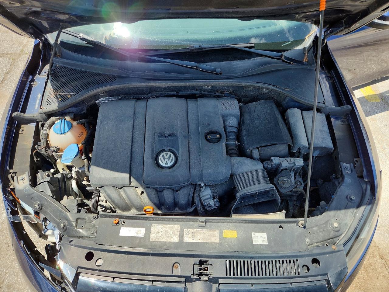 2013 Volkswagen Passat Se Синий vin: 1VWBP7A35DC037486