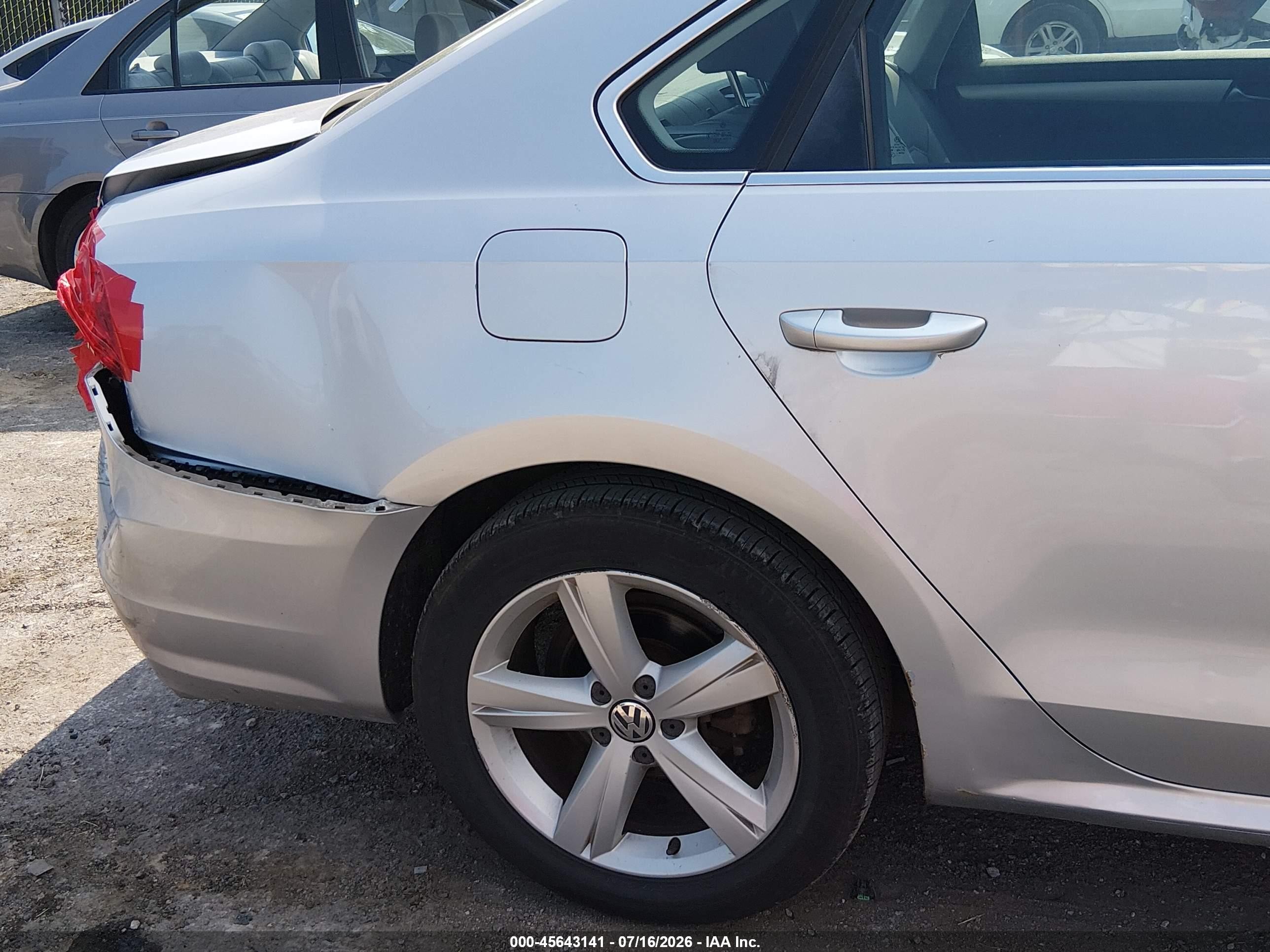 2013 Volkswagen Passat 2.5l Se Silver vin: 1VWBP7A35DC047564