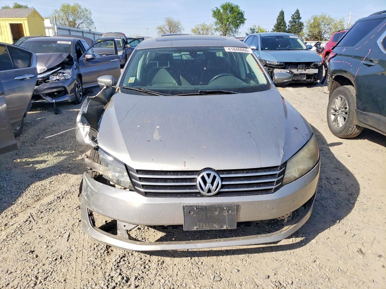 2013 Volkswagen Passat Se Silver vin: 1VWBP7A35DC049685