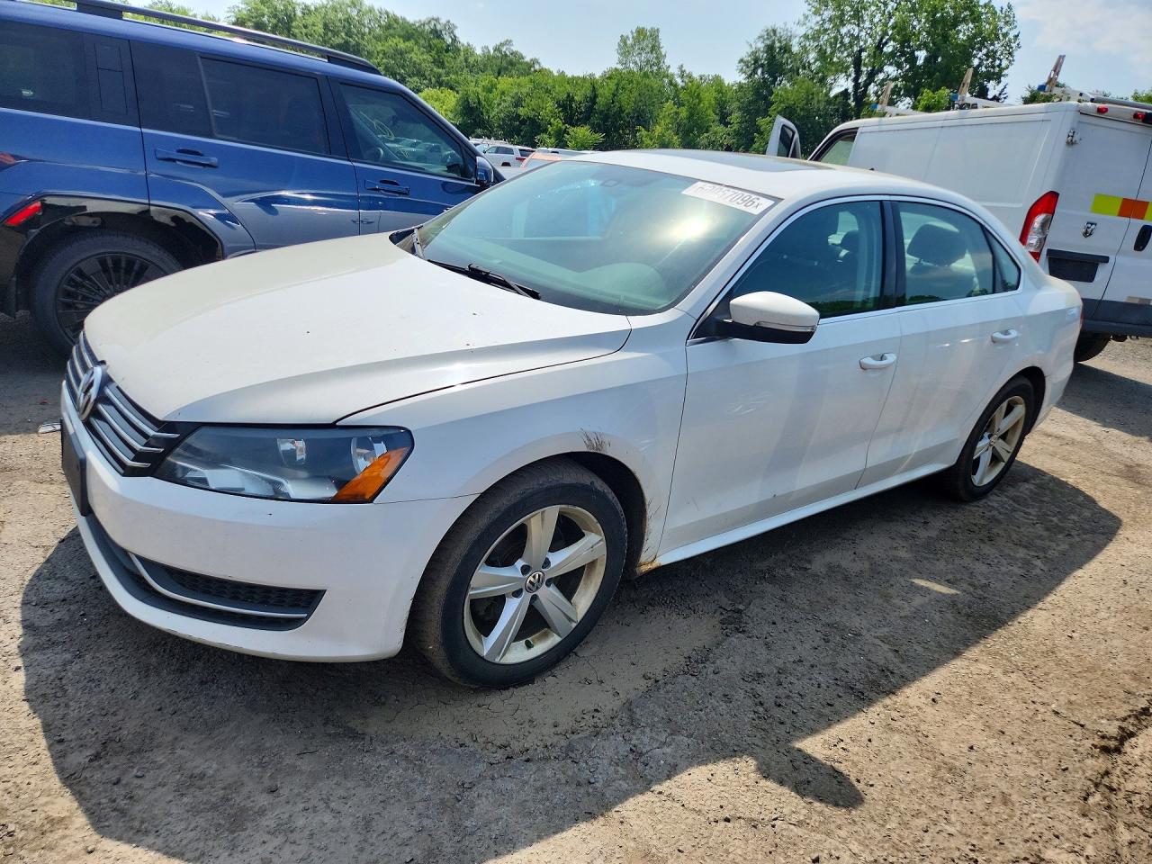 2013 Volkswagen Passat Cc White vin: 1VWBP7A35DC078250