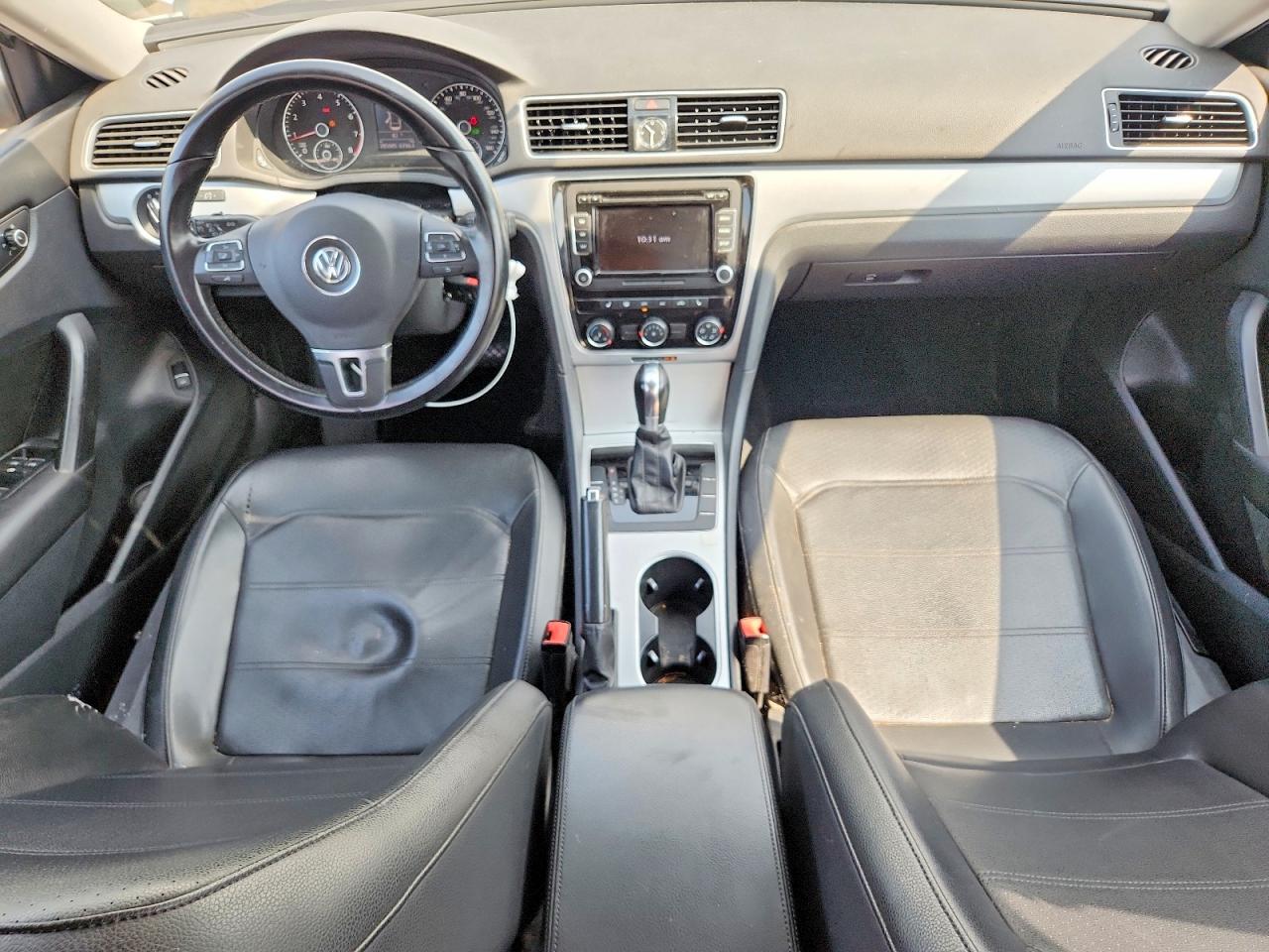 2013 Volkswagen Passat Cc White vin: 1VWBP7A35DC078250