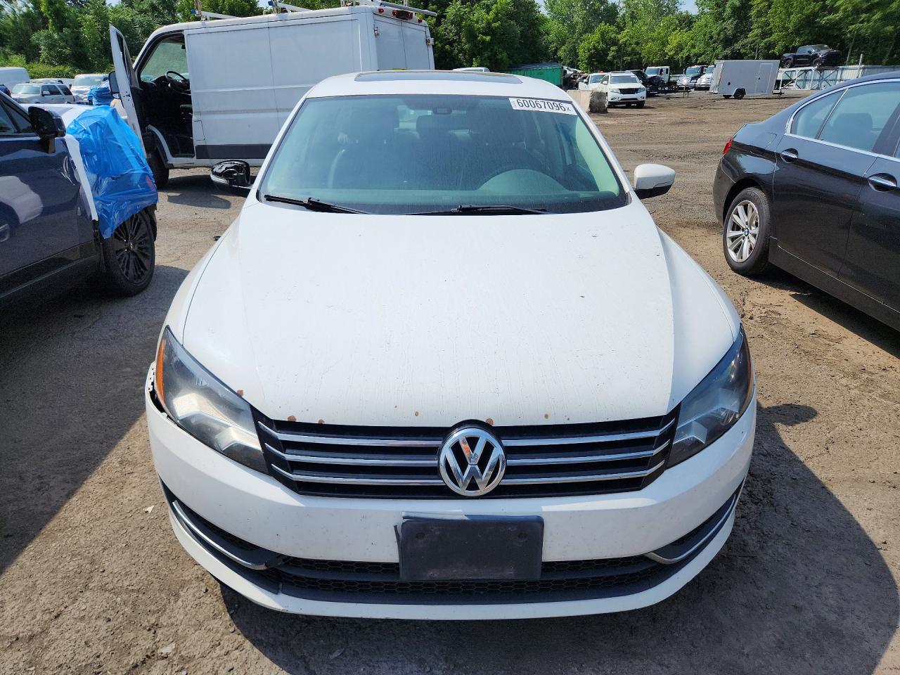 2013 Volkswagen Passat Cc White vin: 1VWBP7A35DC078250