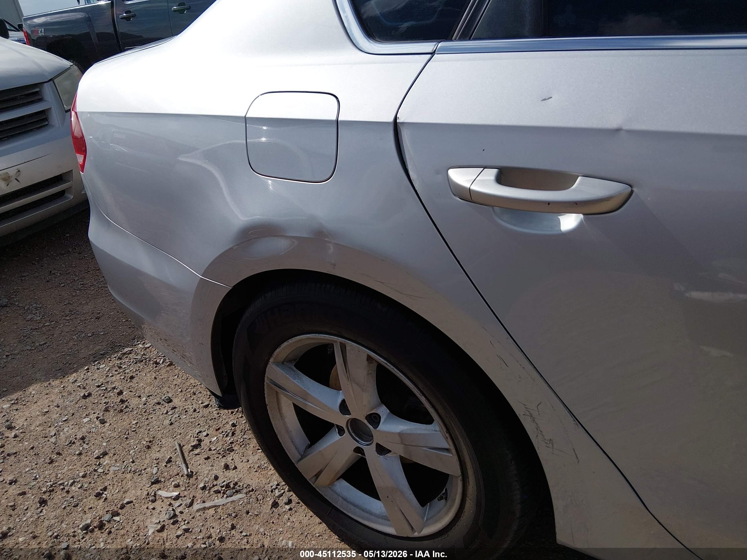 2013 Volkswagen Passat 2.5l Se Silver vin: 1VWBP7A35DC122800