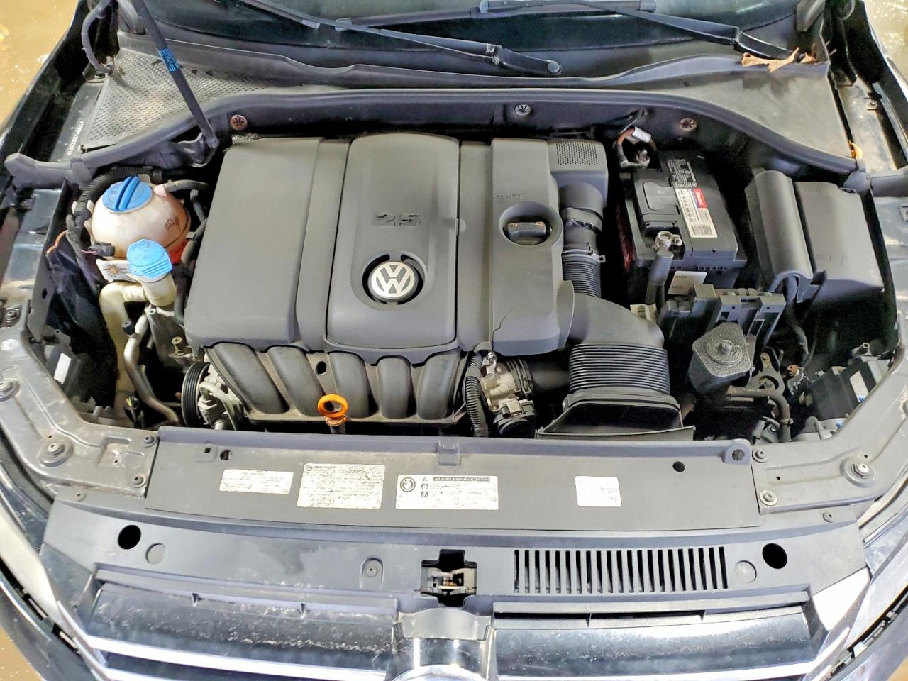 2013 Volkswagen Passat Se Черный vin: 1VWBP7A35DC123381