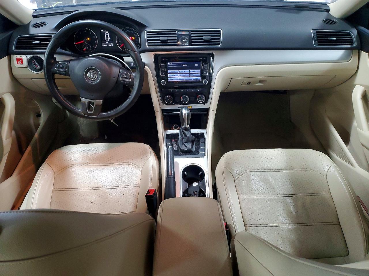 2013 Volkswagen Passat Se Черный vin: 1VWBP7A35DC123381