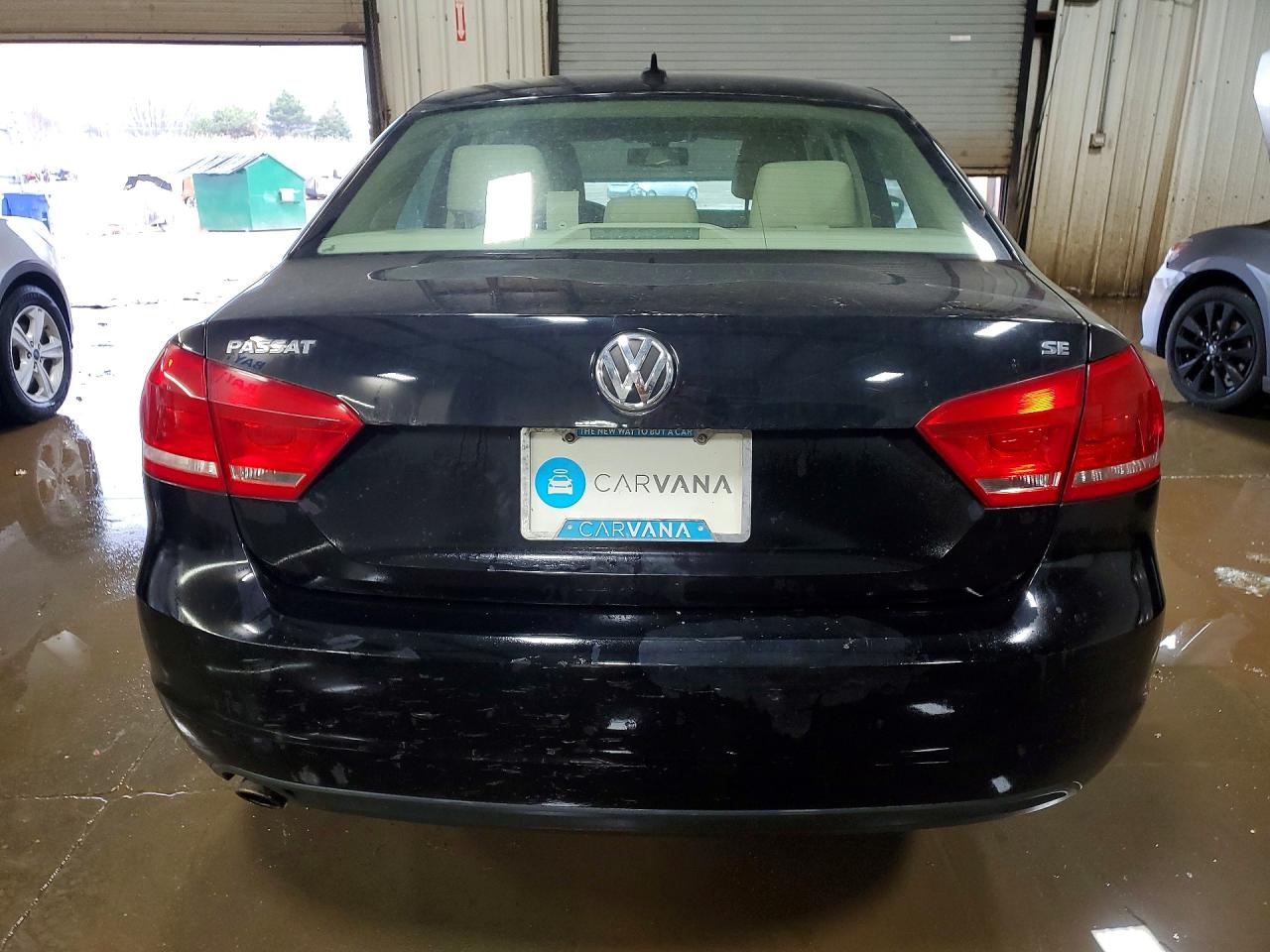 2013 Volkswagen Passat Se Черный vin: 1VWBP7A35DC123381
