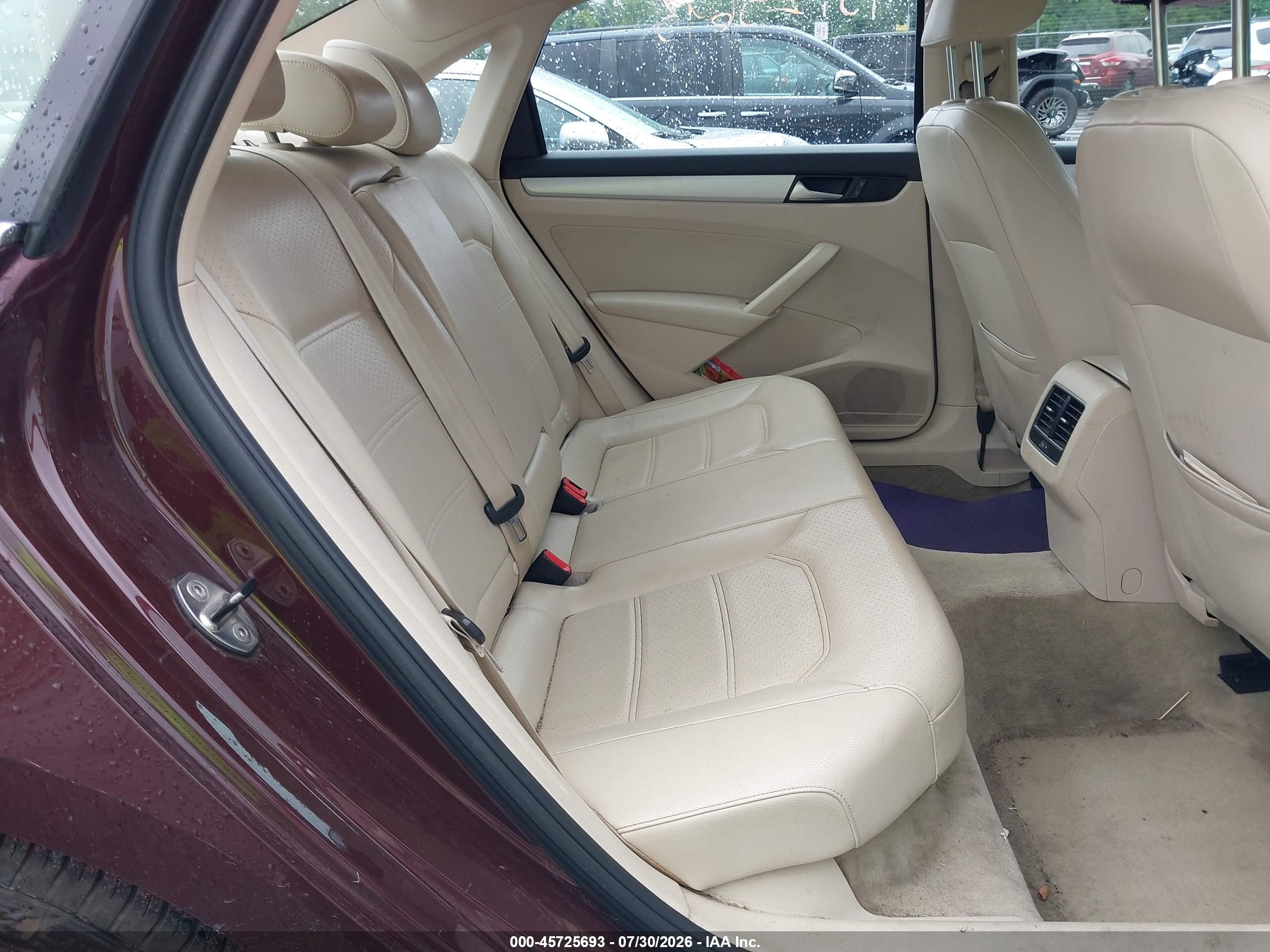 2013 Volkswagen Passat 2.5l Se Purple vin: 1VWBP7A35DC145672