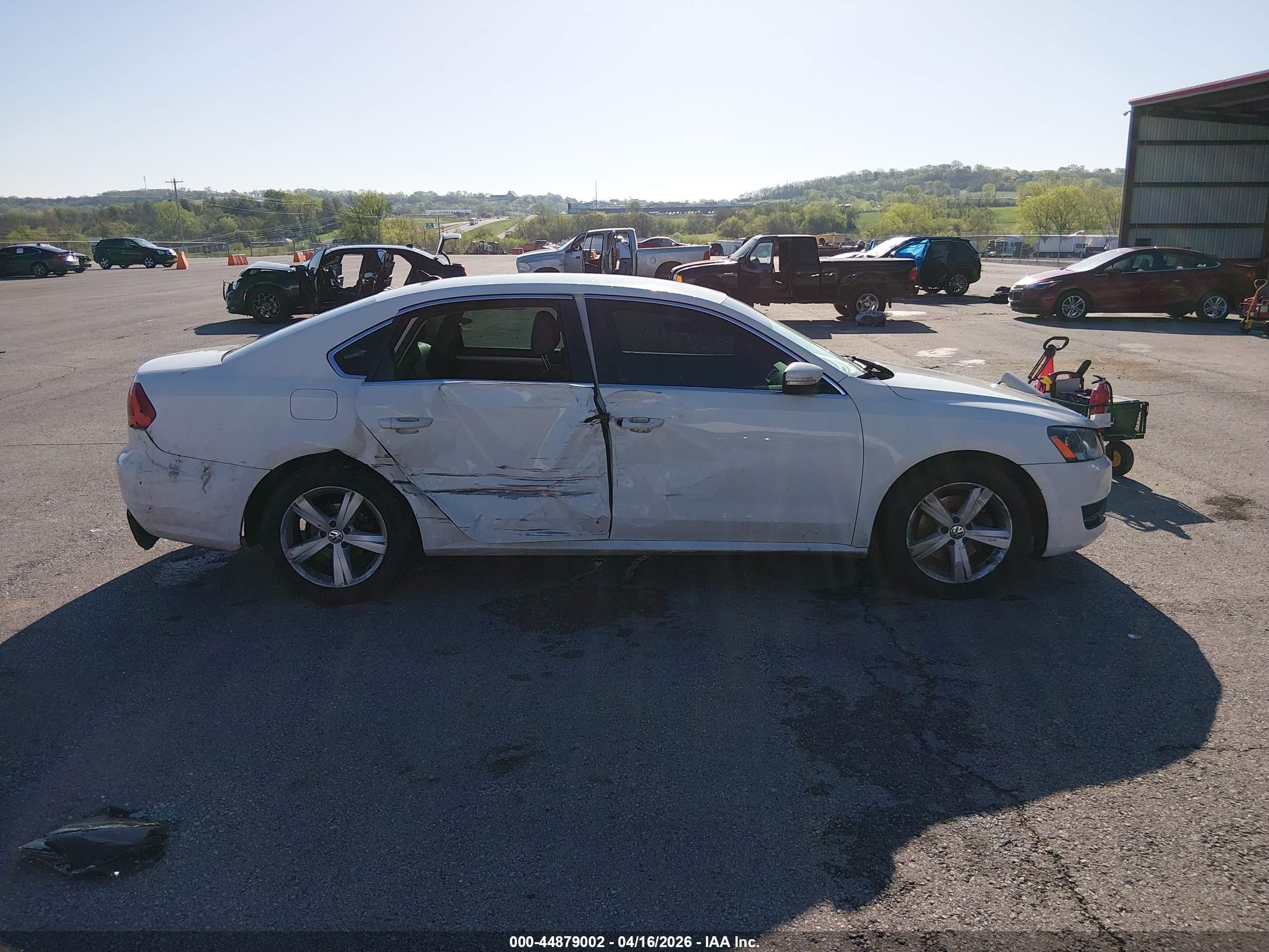 2014 Volkswagen Passat 2.5l Se Белый vin: 1VWBP7A35EC004621