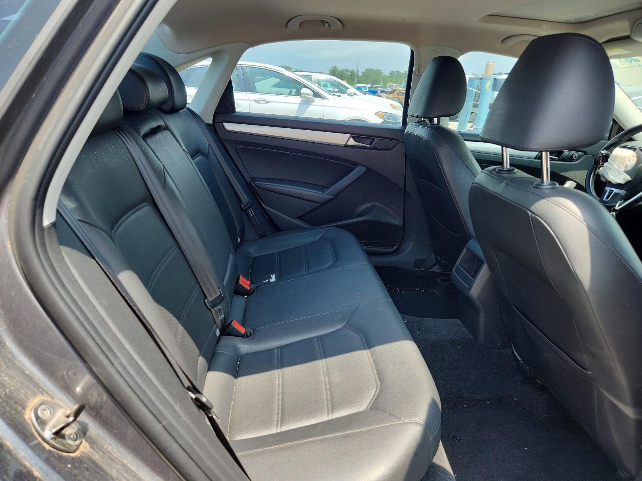 2012 Volkswagen Passat Se Gray vin: 1VWBP7A36CC012353
