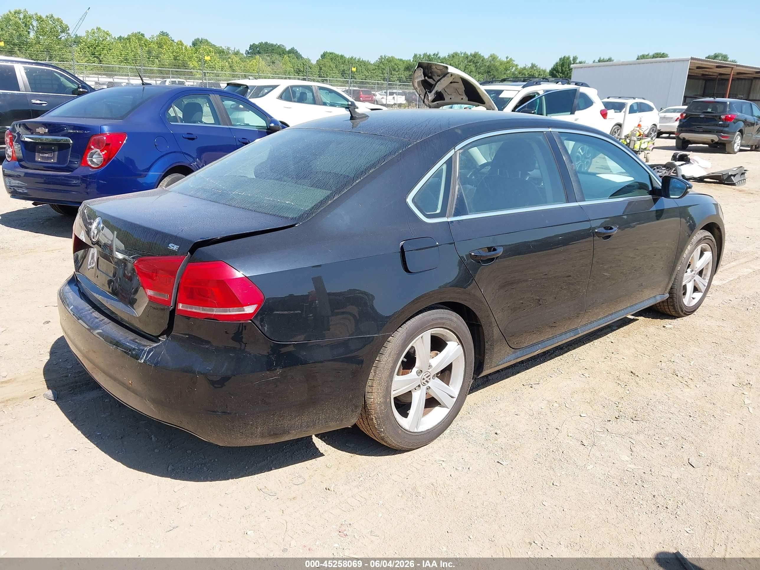 2012 Volkswagen Passat 2.5l Se Black vin: 1VWBP7A36CC044073