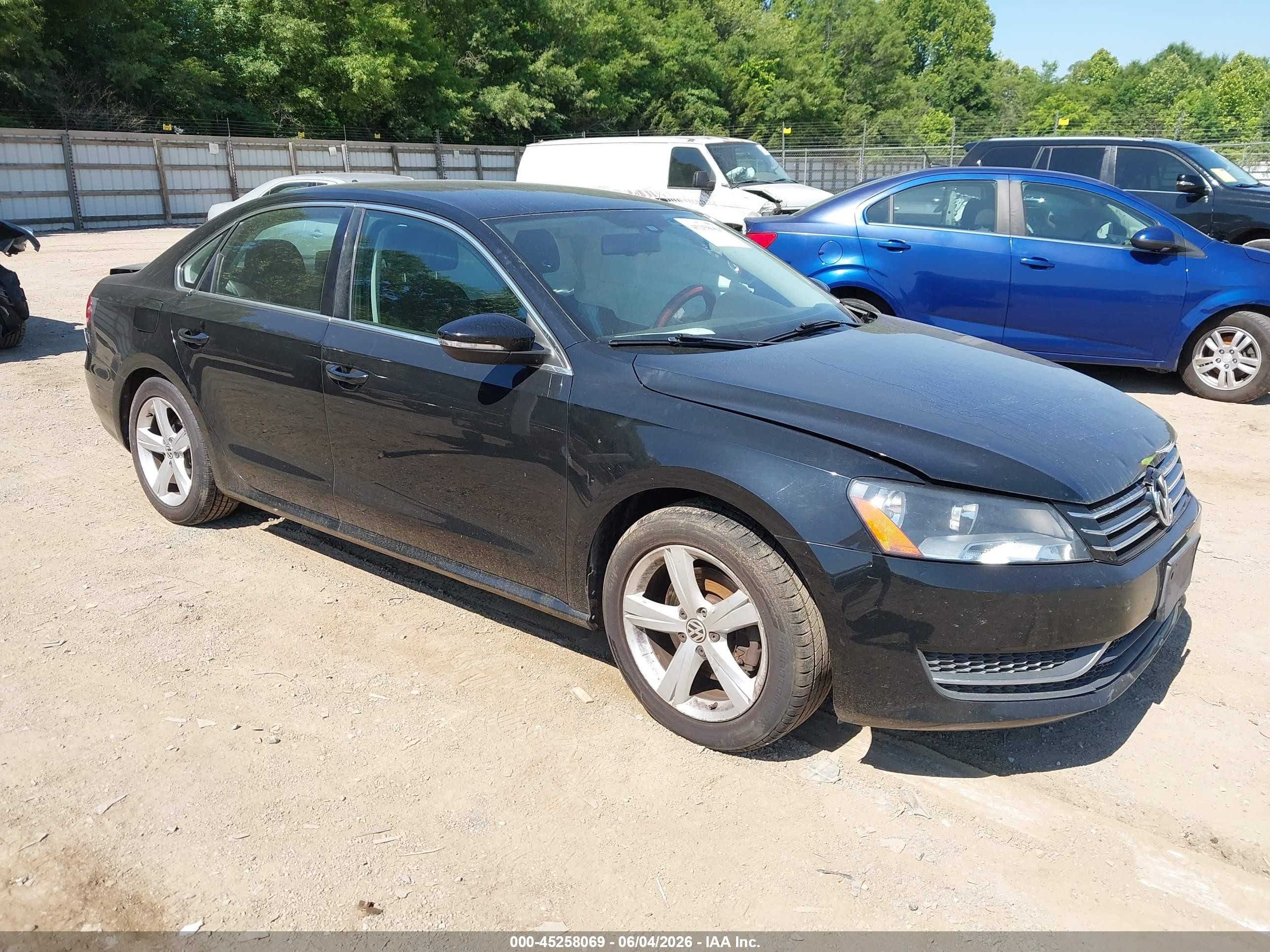 2012 Volkswagen Passat 2.5l Se Black vin: 1VWBP7A36CC044073