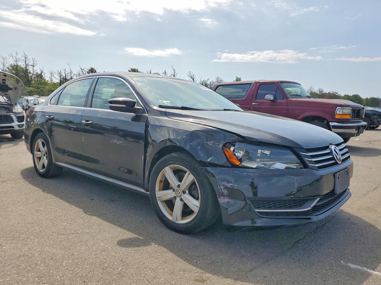 2013 Volkswagen Passat Se Черный vin: 1VWBP7A36DC006408