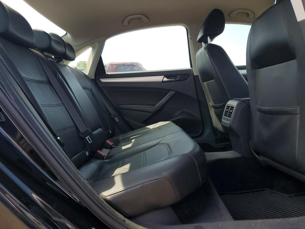 2013 Volkswagen Passat Se Черный vin: 1VWBP7A36DC006408