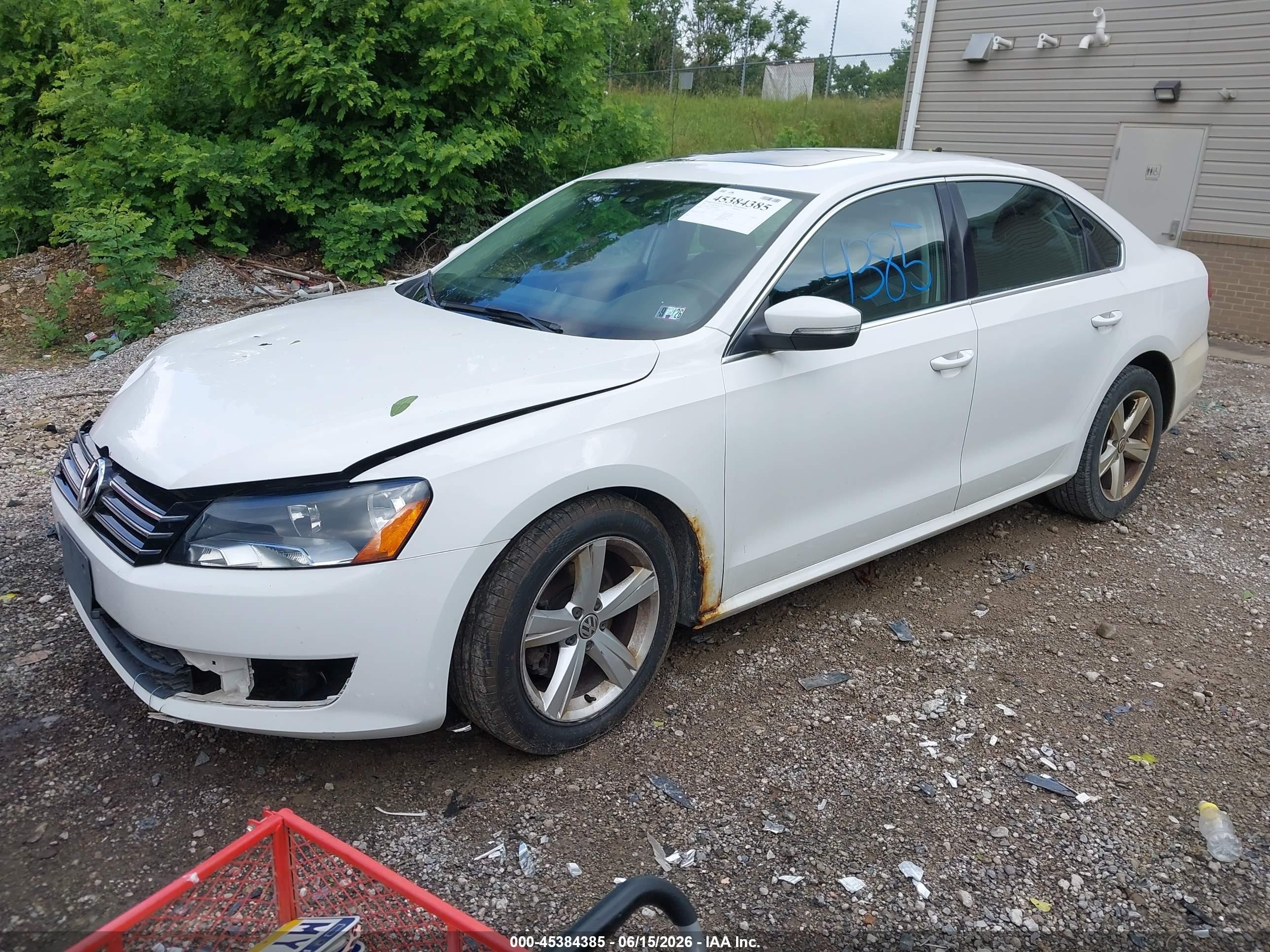 2013 Volkswagen Passat 2.5l Se White vin: 1VWBP7A36DC048304