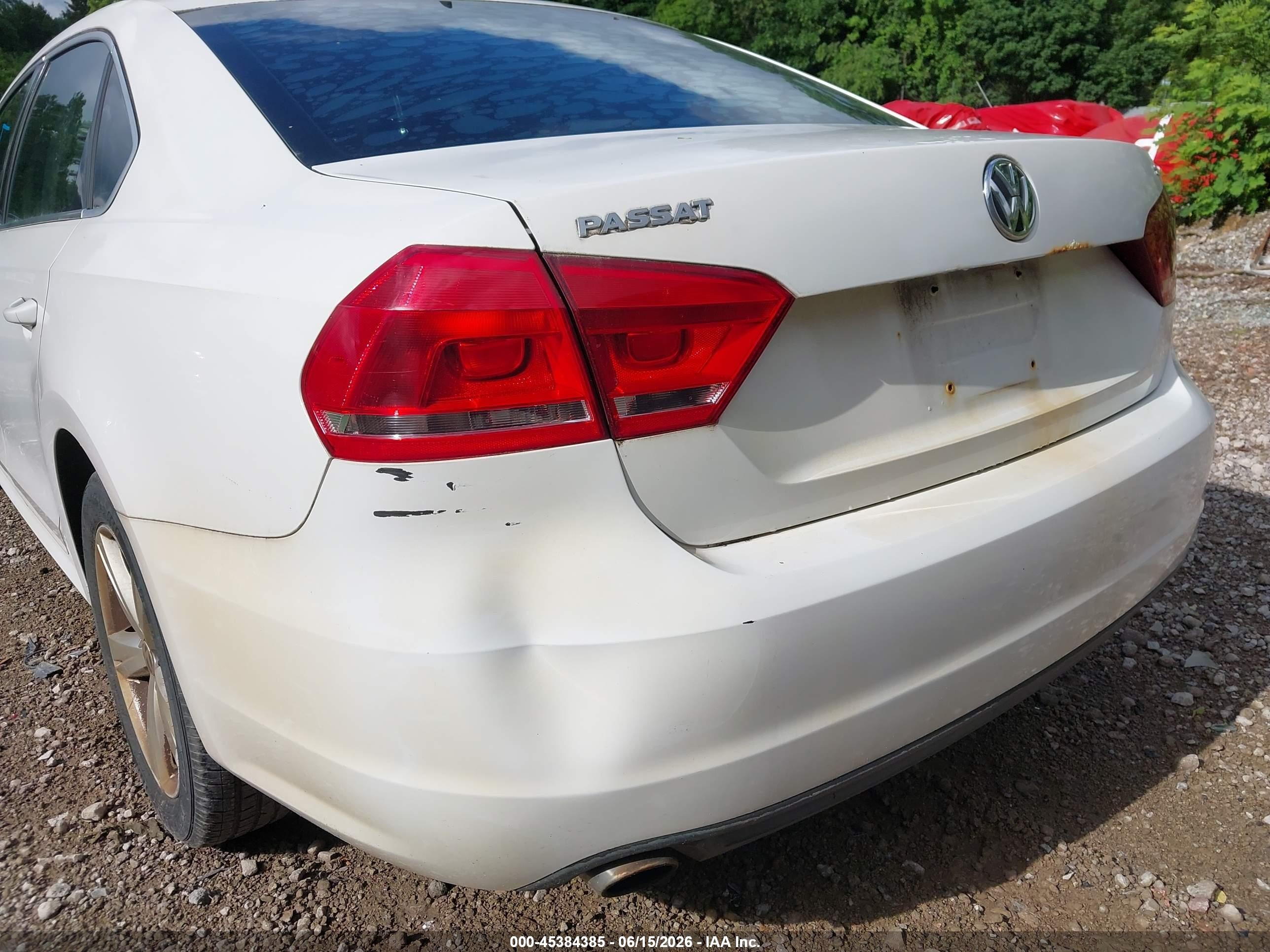 2013 Volkswagen Passat 2.5l Se White vin: 1VWBP7A36DC048304