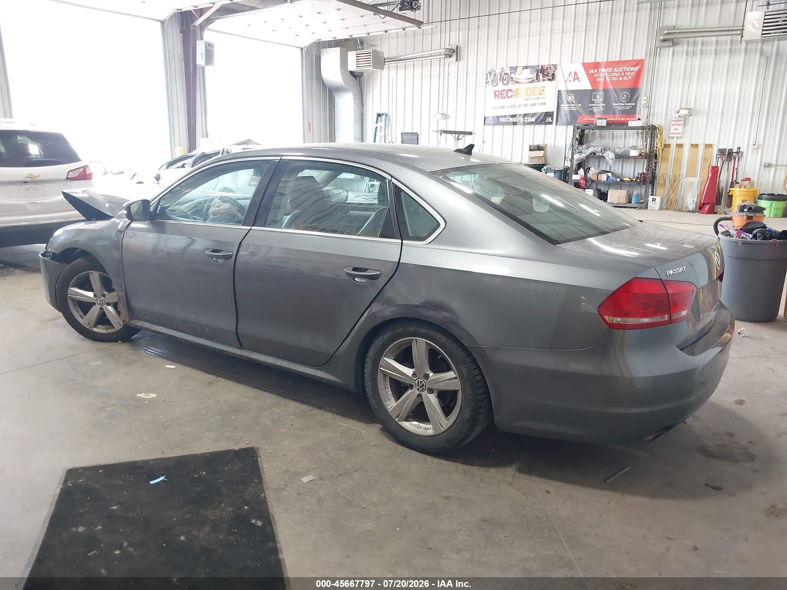 2013 Volkswagen Passat 2.5l Se Gray vin: 1VWBP7A36DC051977