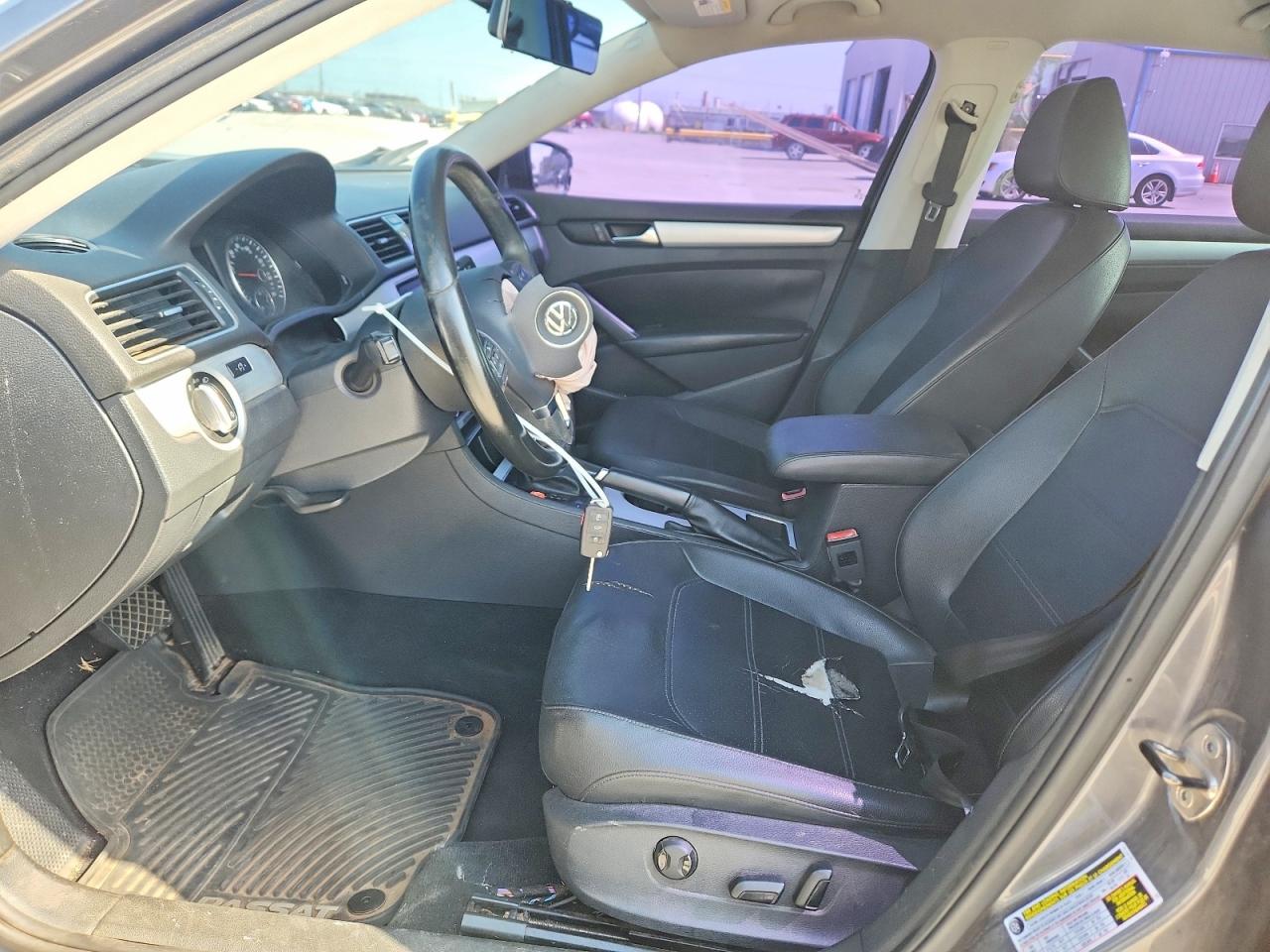 2013 Volkswagen Passat Se Gray vin: 1VWBP7A36DC066303