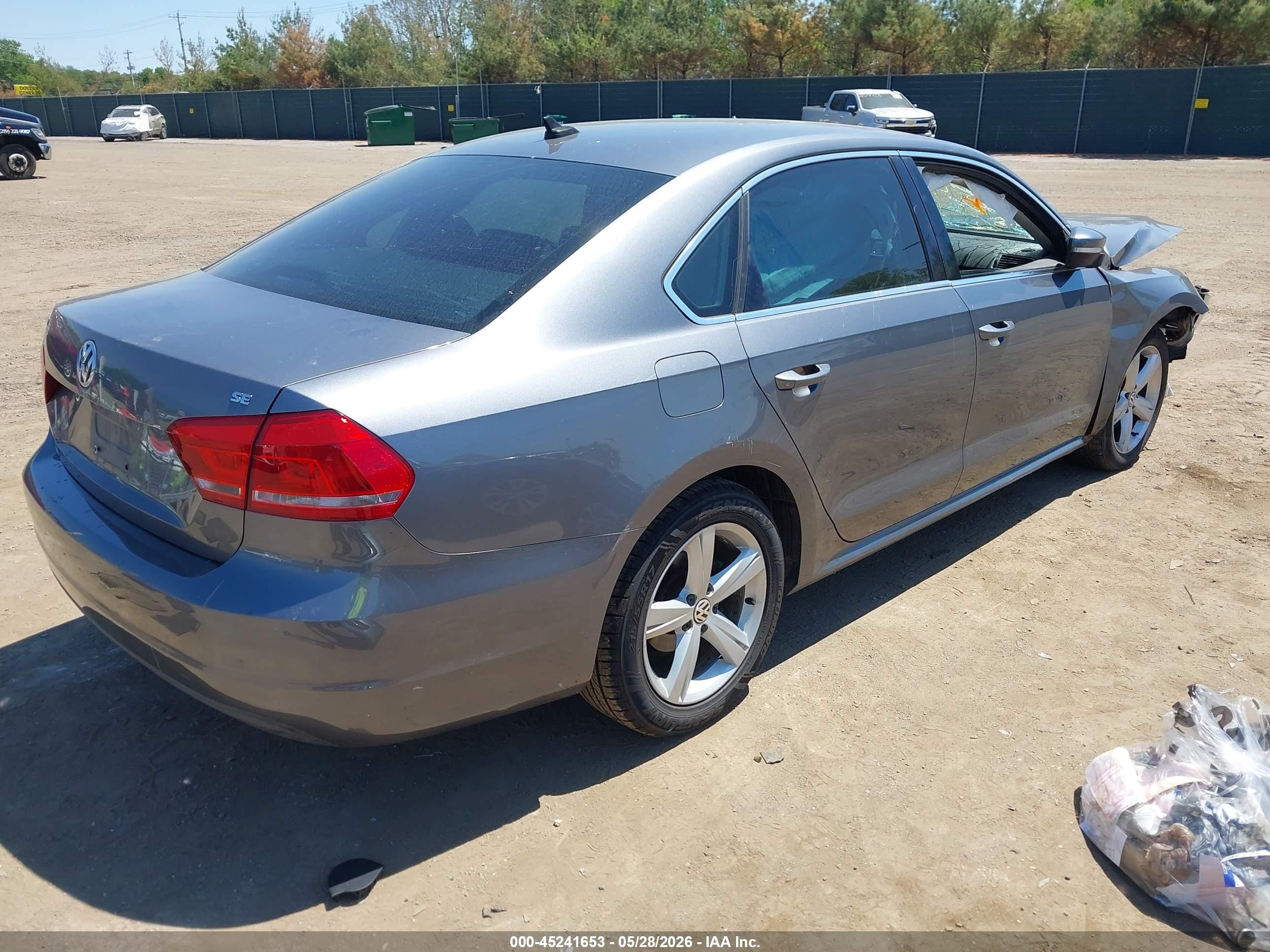 2013 Volkswagen Passat 2.5l Se Gray vin: 1VWBP7A36DC088382