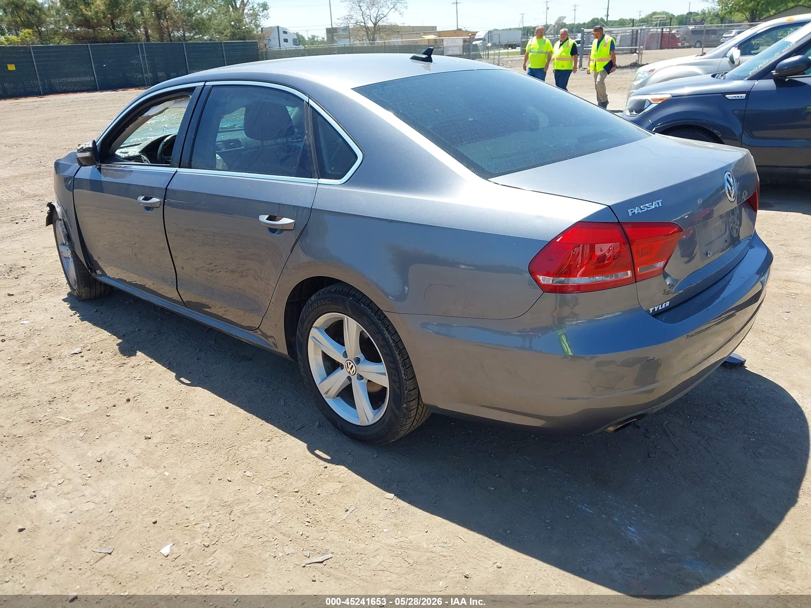 2013 Volkswagen Passat 2.5l Se Gray vin: 1VWBP7A36DC088382