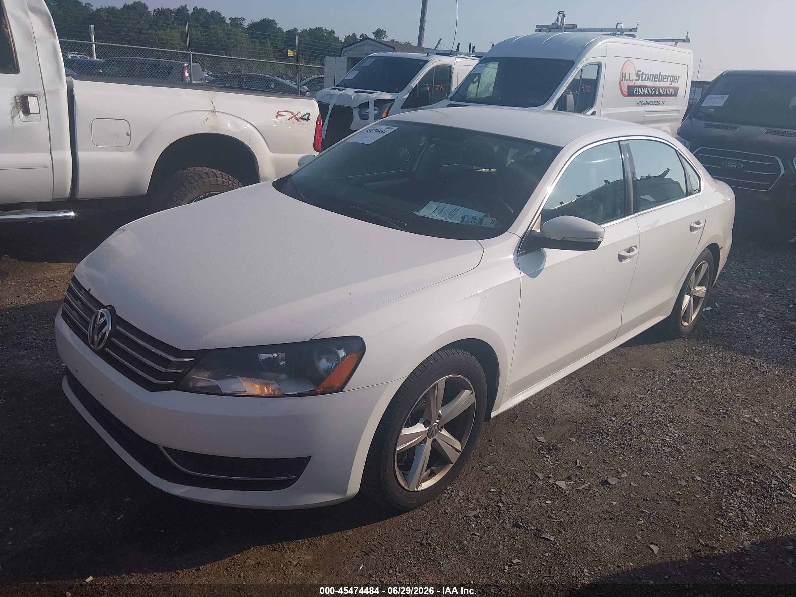 2013 Volkswagen Passat 2.5l Se White vin: 1VWBP7A36DC097325