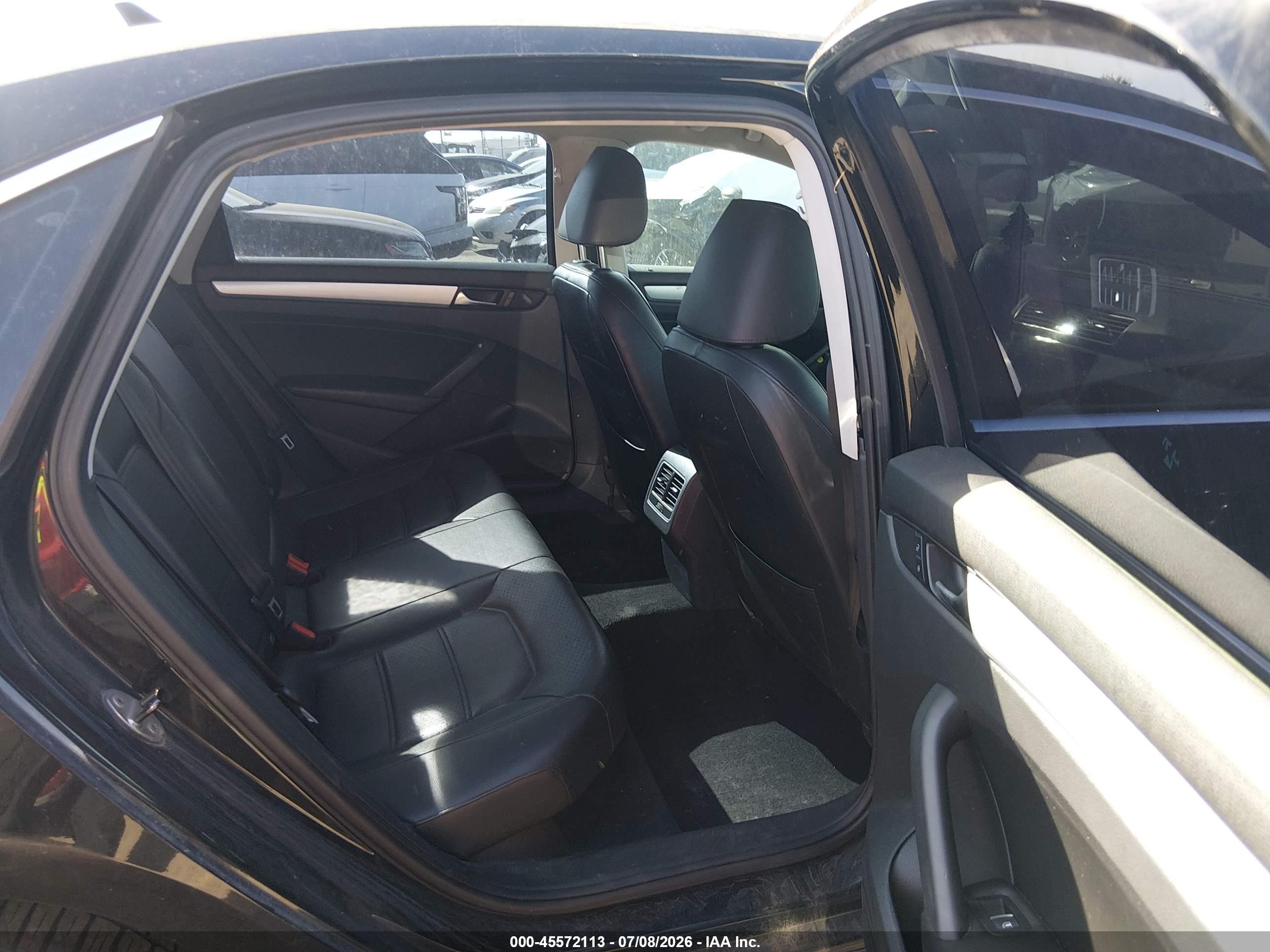 2013 Volkswagen Passat 2.5l Se Black vin: 1VWBP7A36DC127665