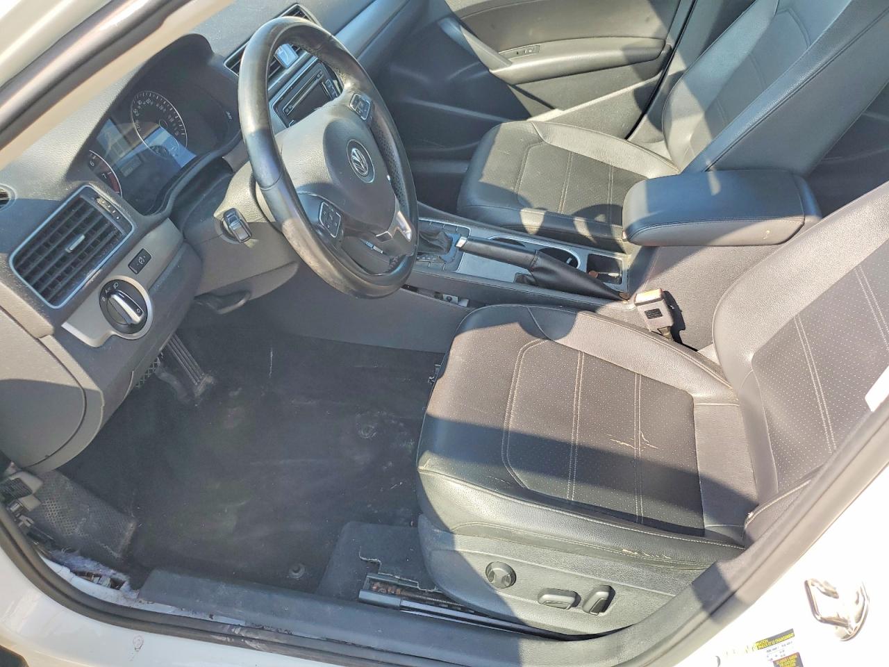 2014 Volkswagen Passat Se Белый vin: 1VWBP7A36EC016454