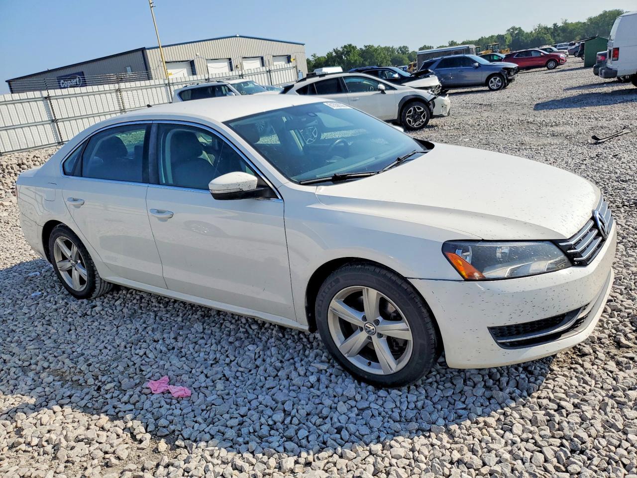 2014 Volkswagen Passat Se Белый vin: 1VWBP7A36EC016454