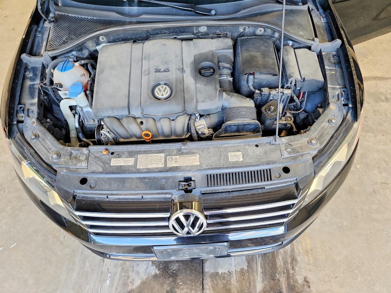2012 Volkswagen Passat Se Черный vin: 1VWBP7A37CC009283