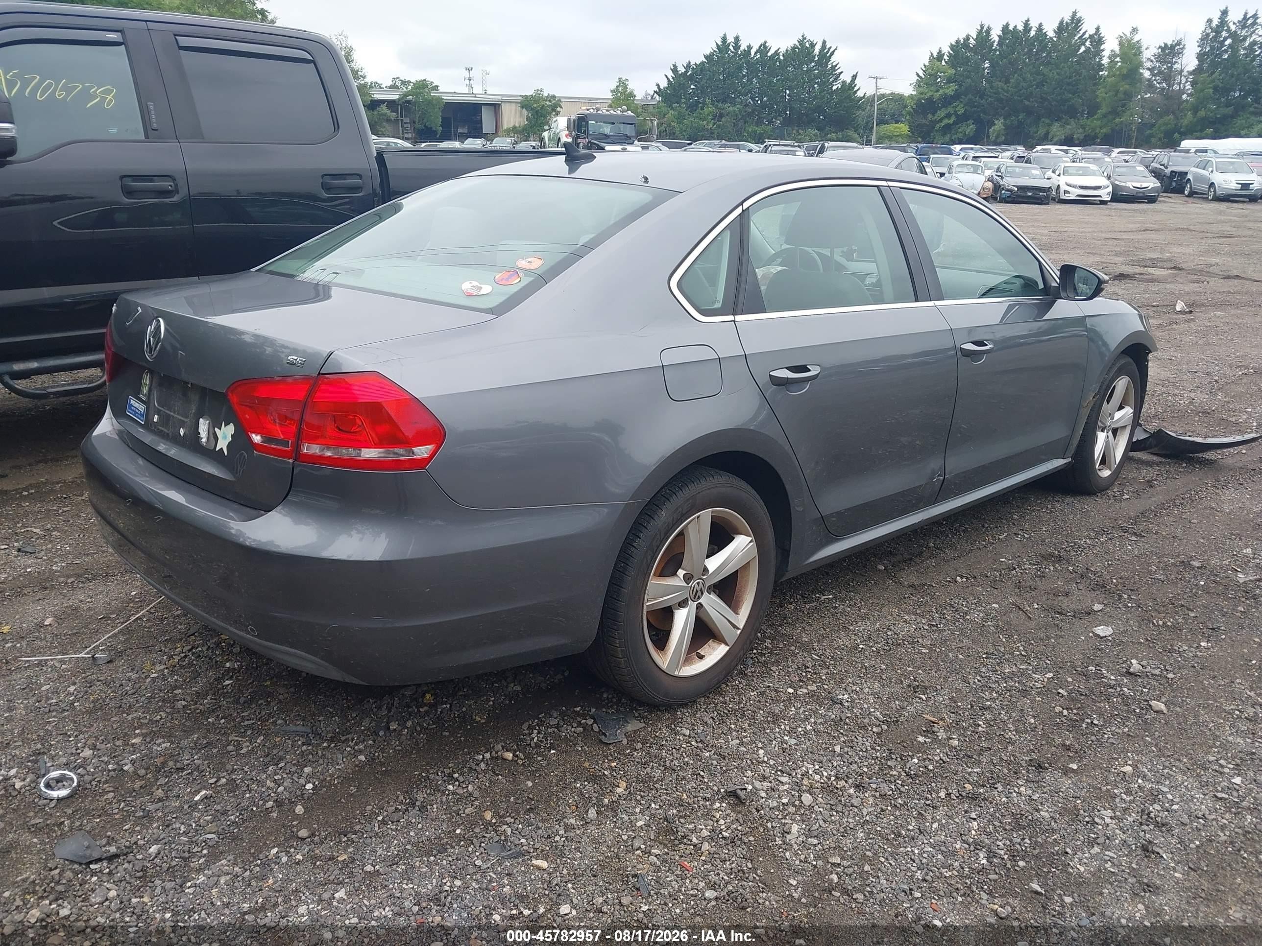 2012 Volkswagen Passat 2.5l Se Серебряный vin: 1VWBP7A37CC028612