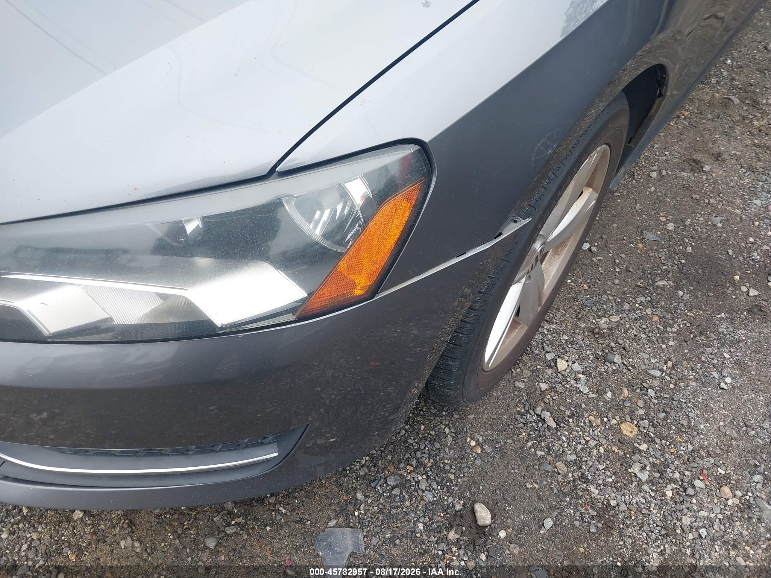2012 Volkswagen Passat 2.5l Se Серебряный vin: 1VWBP7A37CC028612