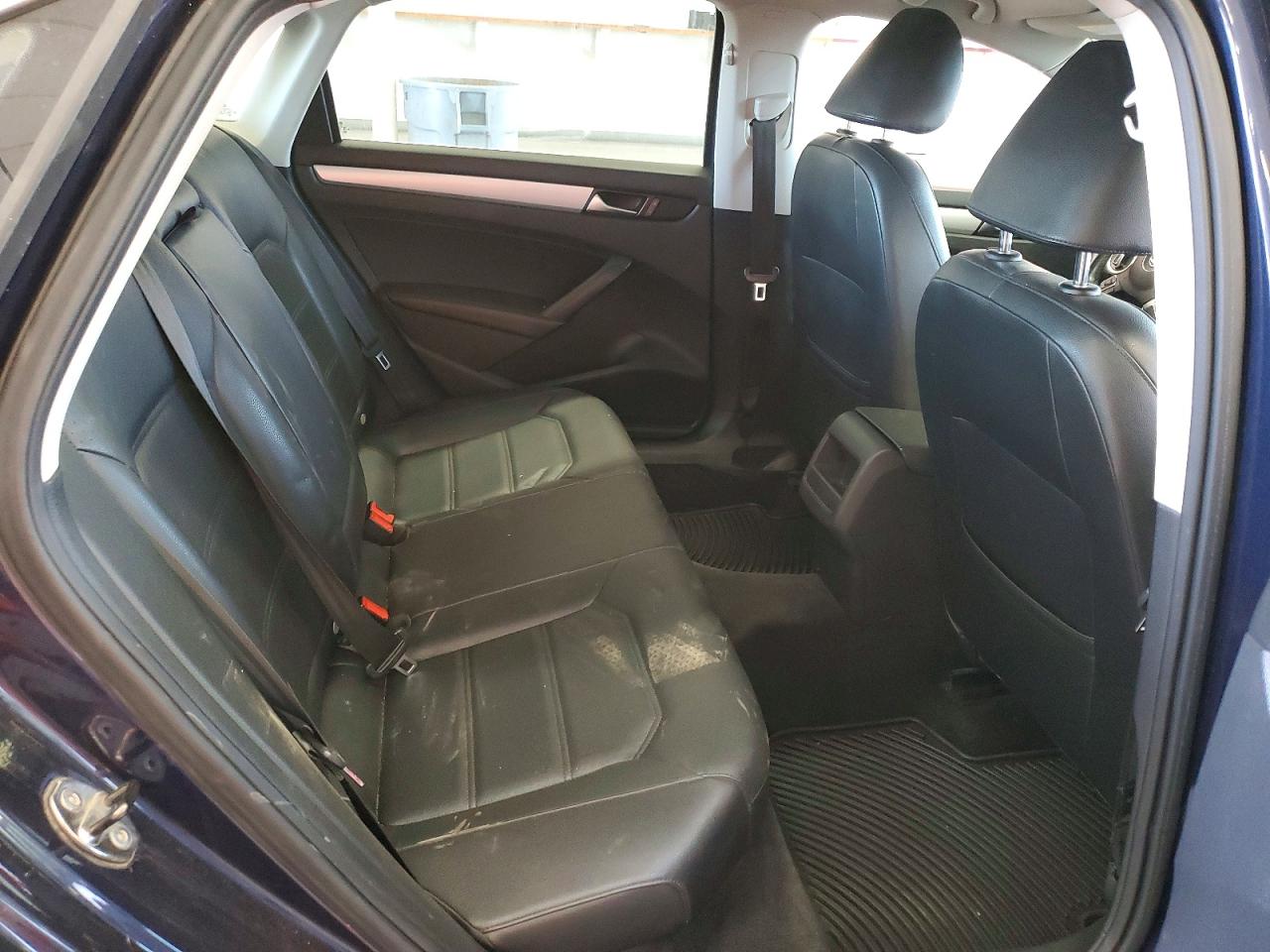 2012 Volkswagen Passat Se Blue vin: 1VWBP7A37CC040372