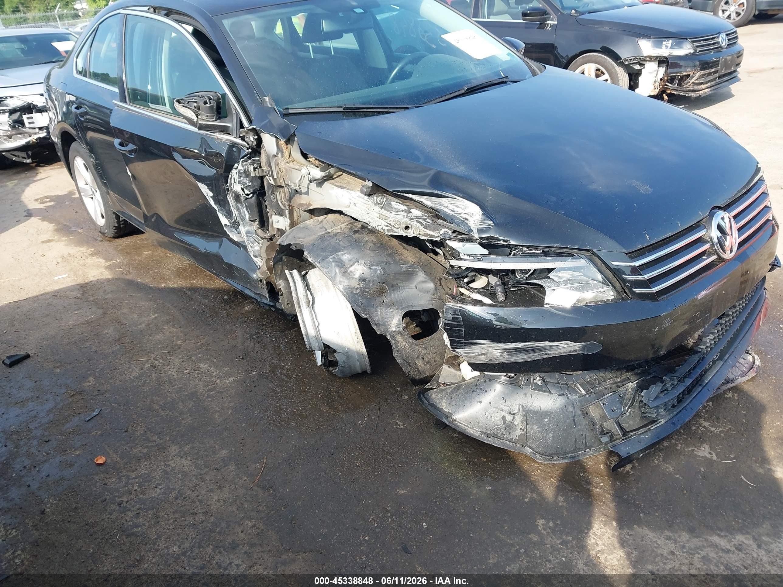 2012 Volkswagen Passat 2.5l Se Black vin: 1VWBP7A37CC081763