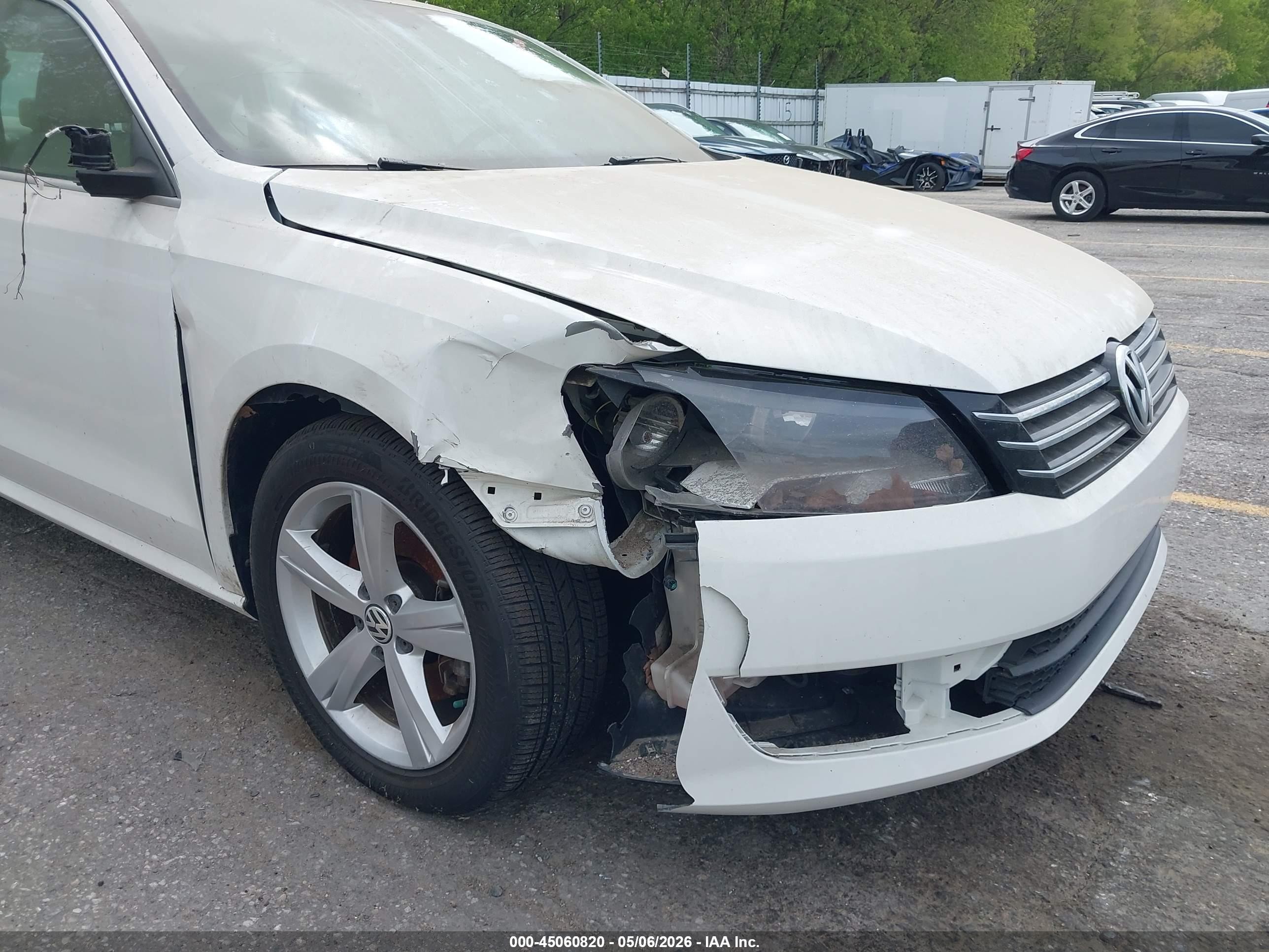 2012 Volkswagen Passat 2.5l Se Белый vin: 1VWBP7A37CC094884