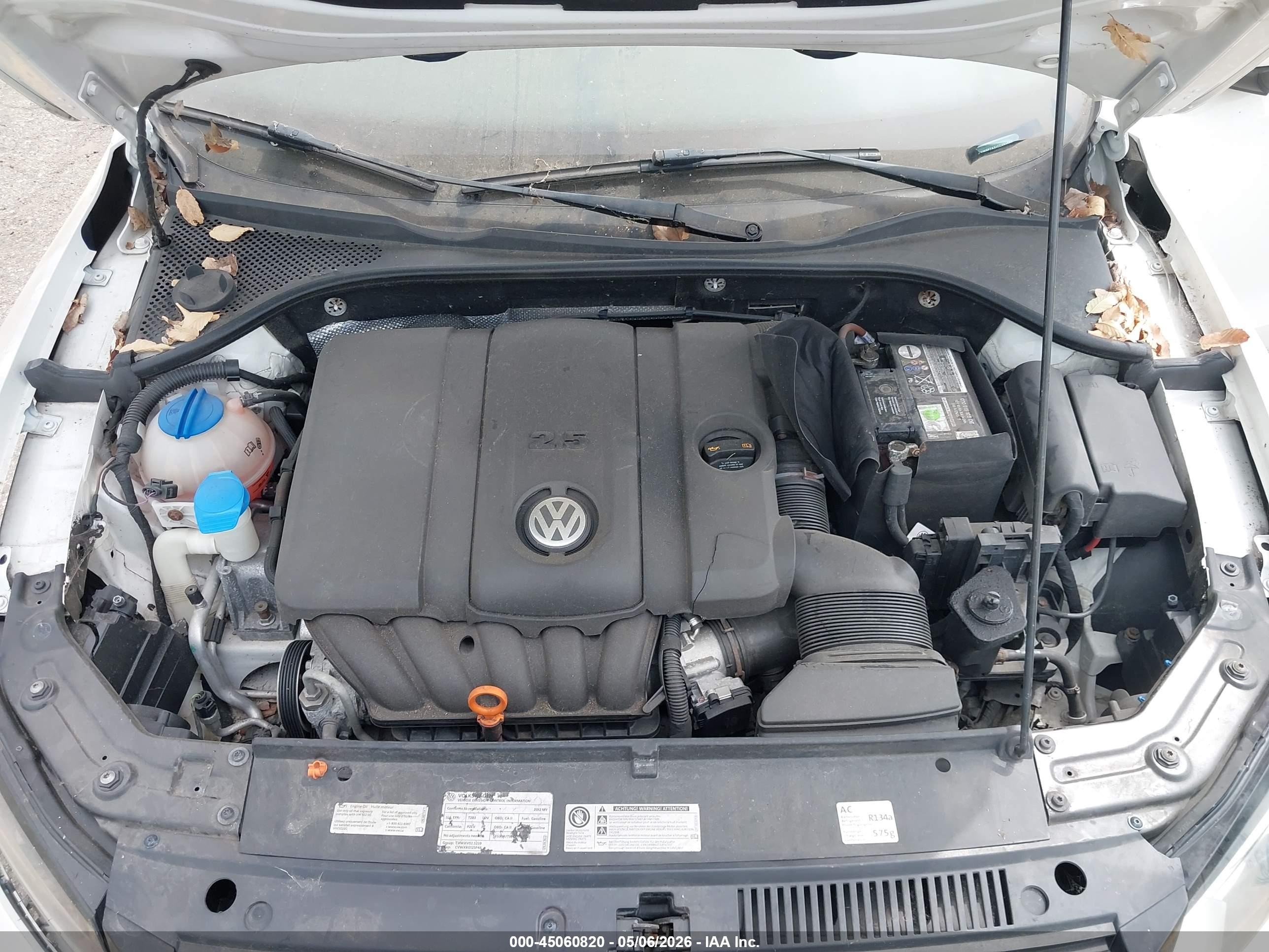 2012 Volkswagen Passat 2.5l Se Белый vin: 1VWBP7A37CC094884