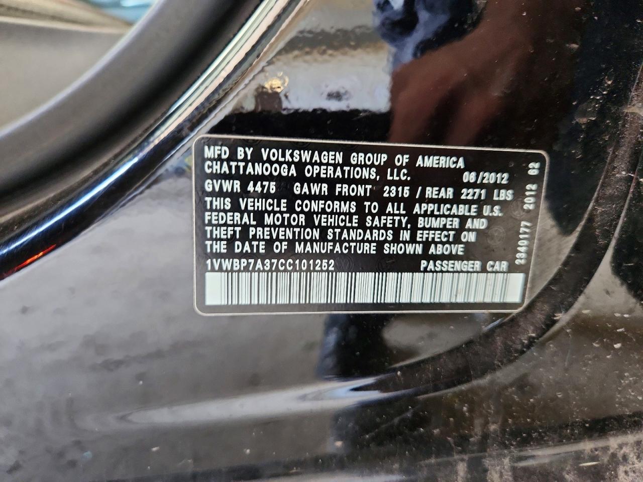 2012 Volkswagen Passat Se Black vin: 1VWBP7A37CC101252