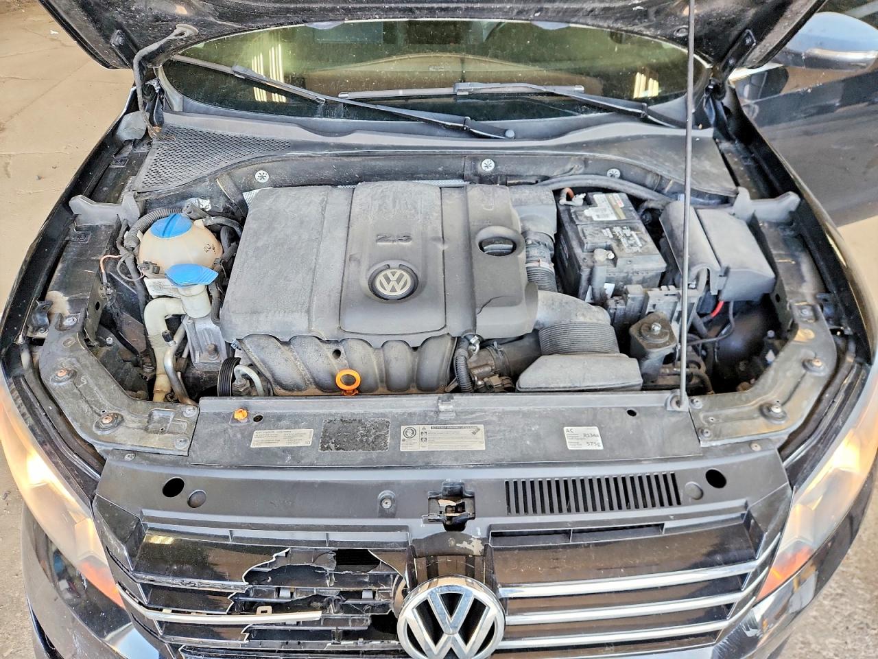 2012 Volkswagen Passat Se Black vin: 1VWBP7A37CC101252