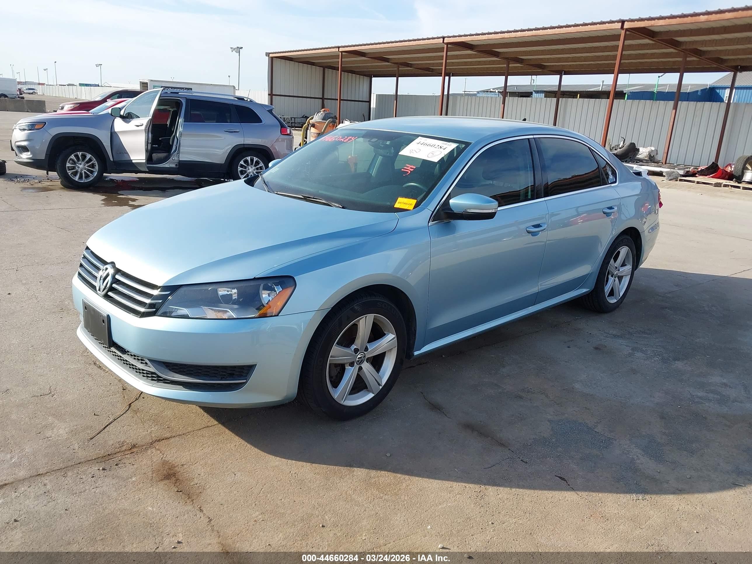 2013 Volkswagen Passat 2.5l Se Blue vin: 1VWBP7A37DC010855