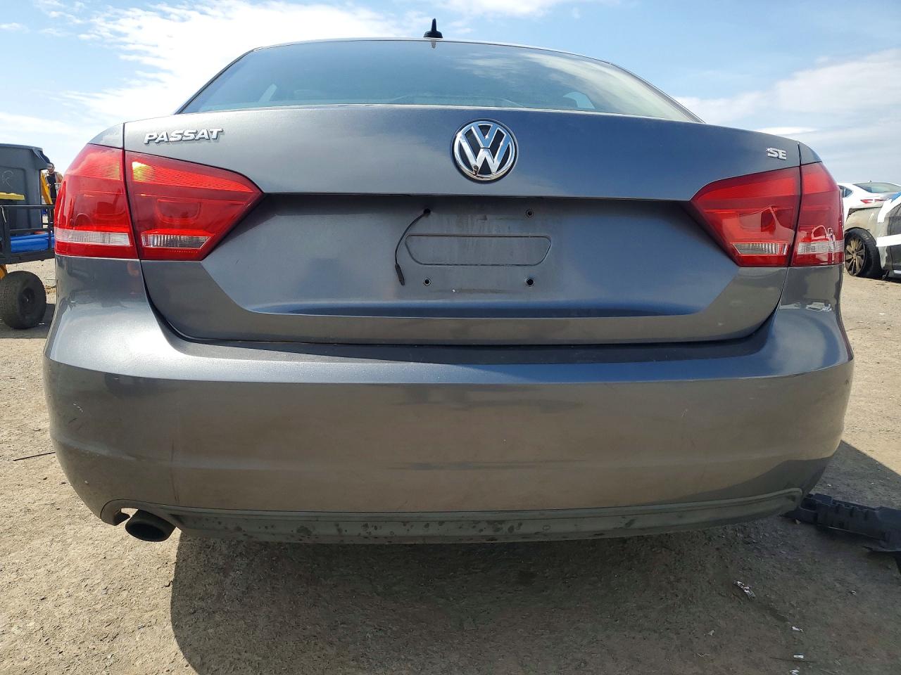 2013 Volkswagen Passat Se Gray vin: 1VWBP7A37DC017207