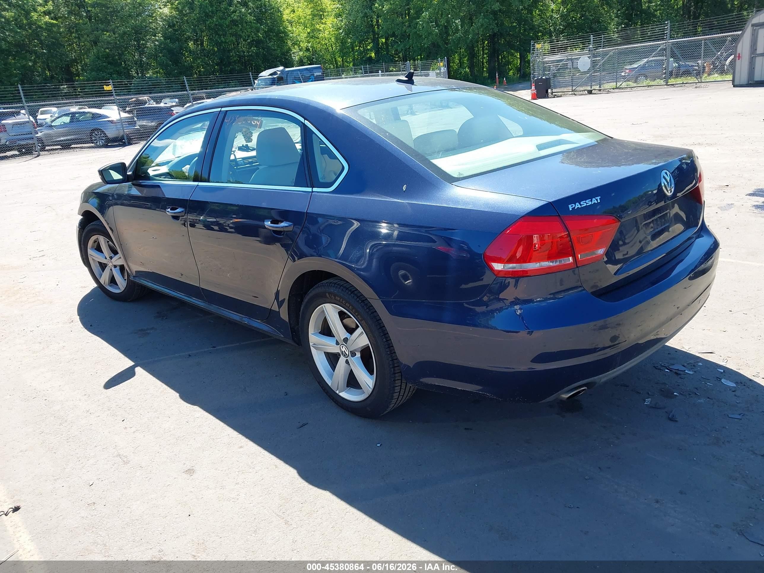 2013 Volkswagen Passat 2.5l Se Blue vin: 1VWBP7A37DC093803