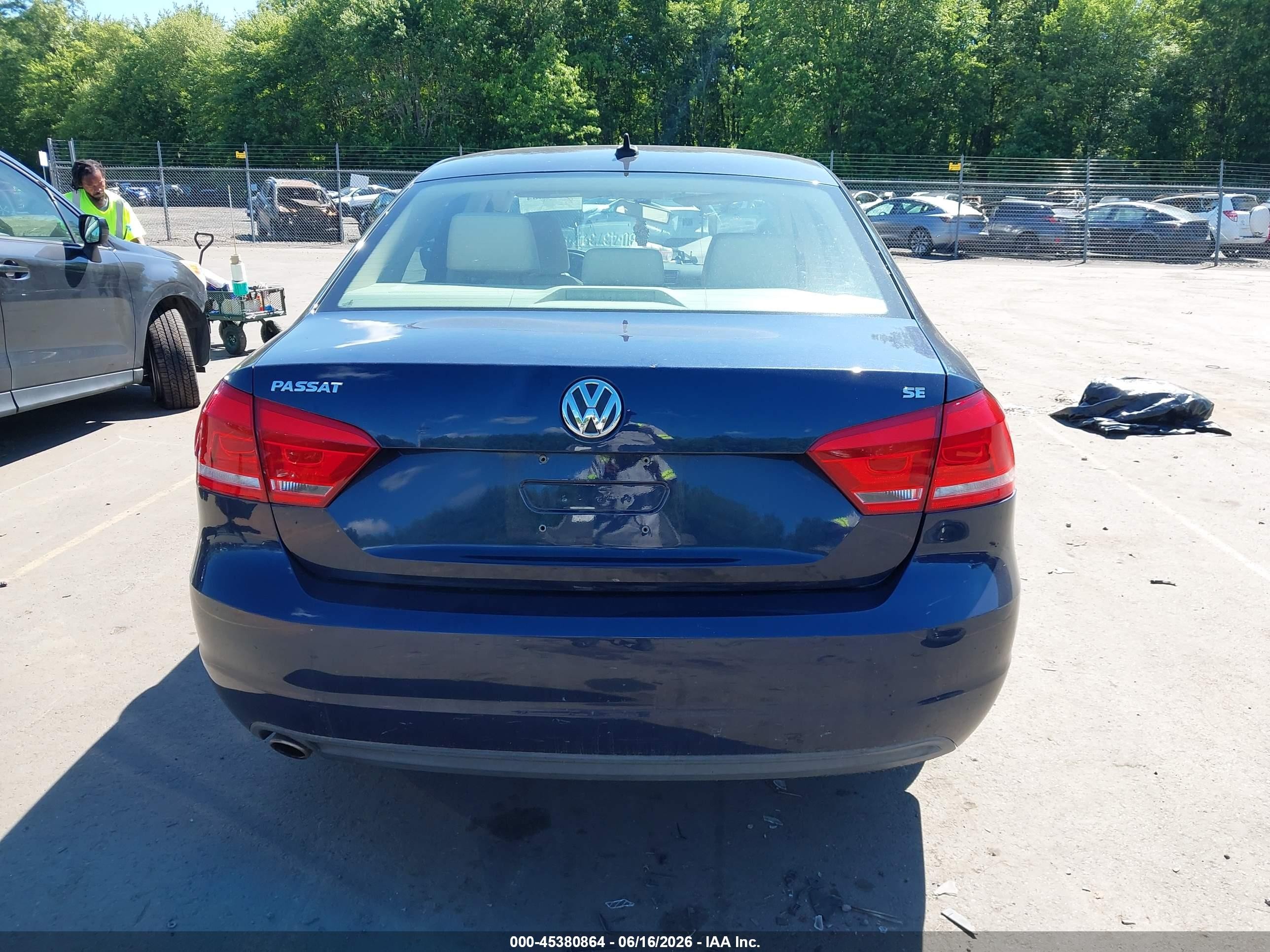 2013 Volkswagen Passat 2.5l Se Blue vin: 1VWBP7A37DC093803