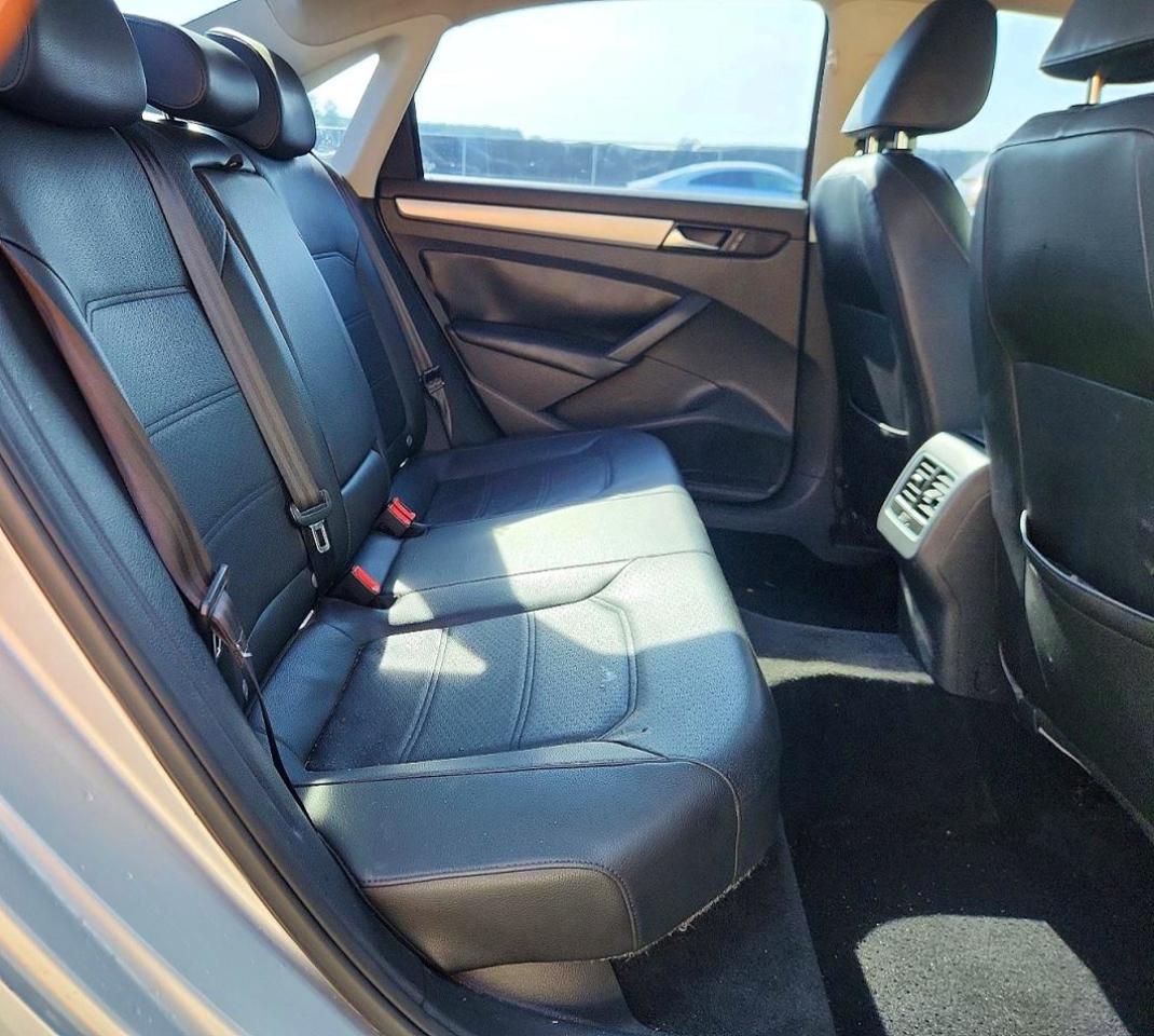 2013 Volkswagen Passat Se Silver vin: 1VWBP7A37DC115122