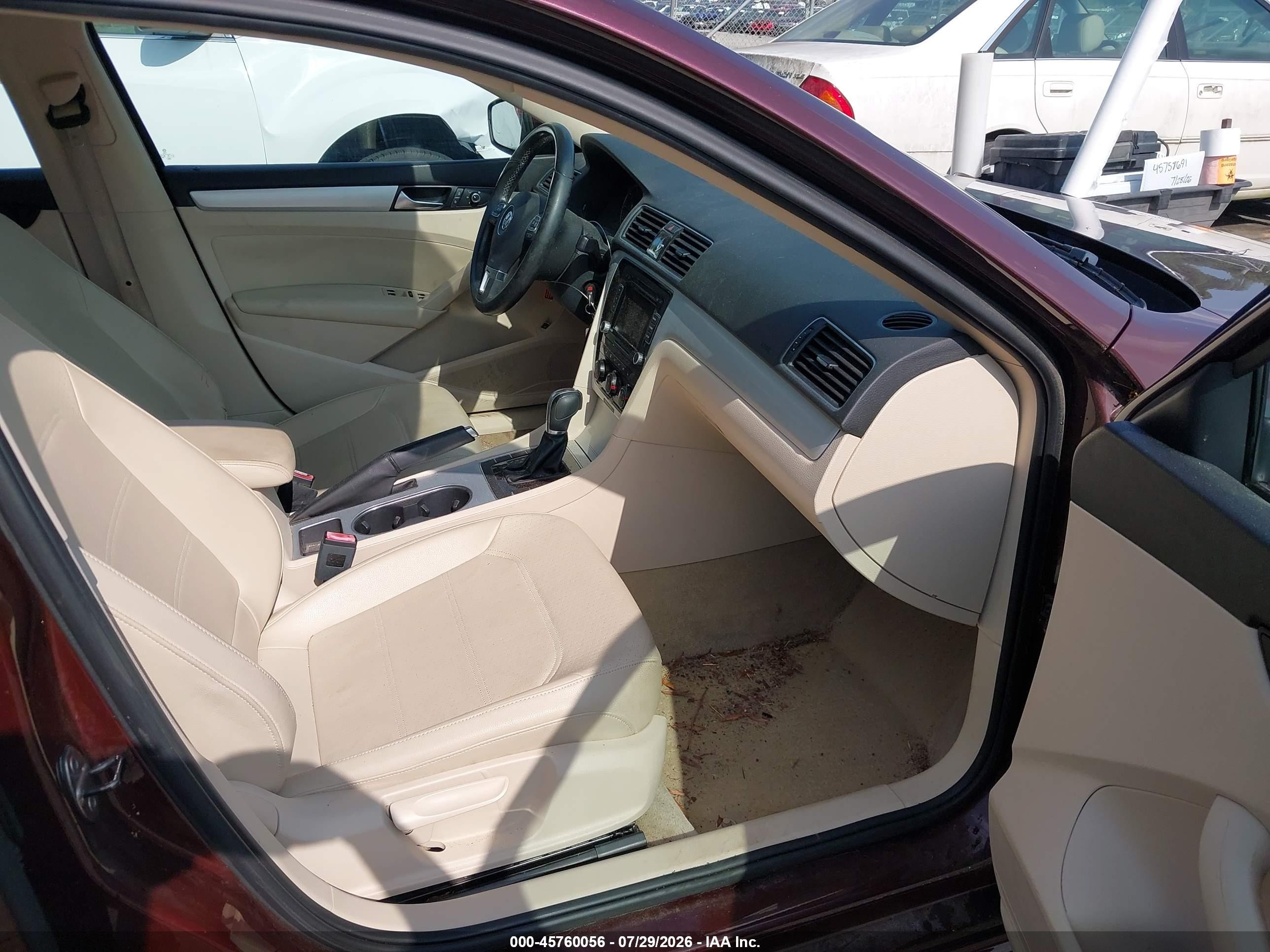 2013 Volkswagen Passat 2.5l Se Burgundy vin: 1VWBP7A37DC123589
